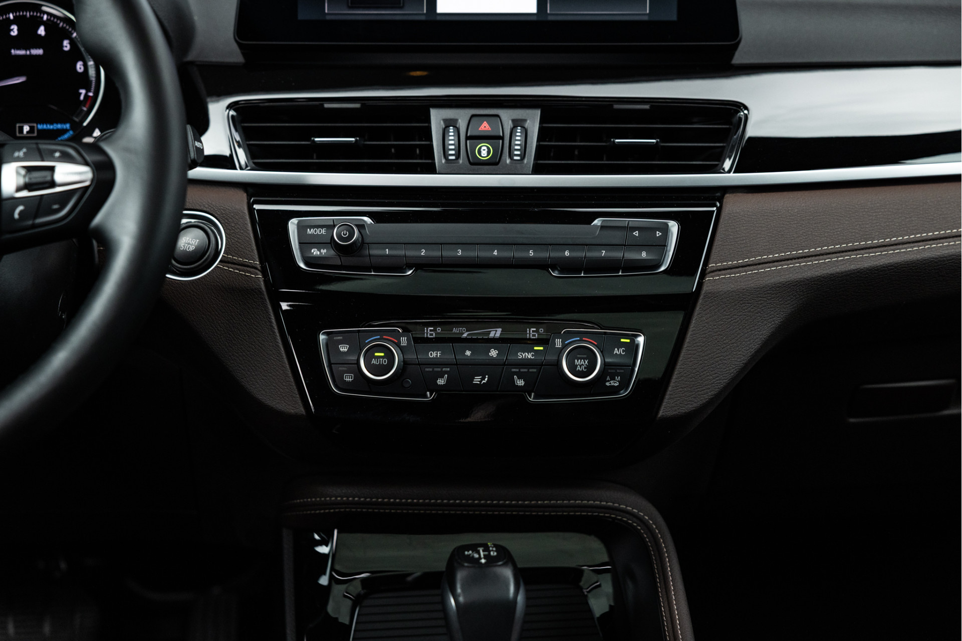 Foto van BMW X1 Xdrive25e