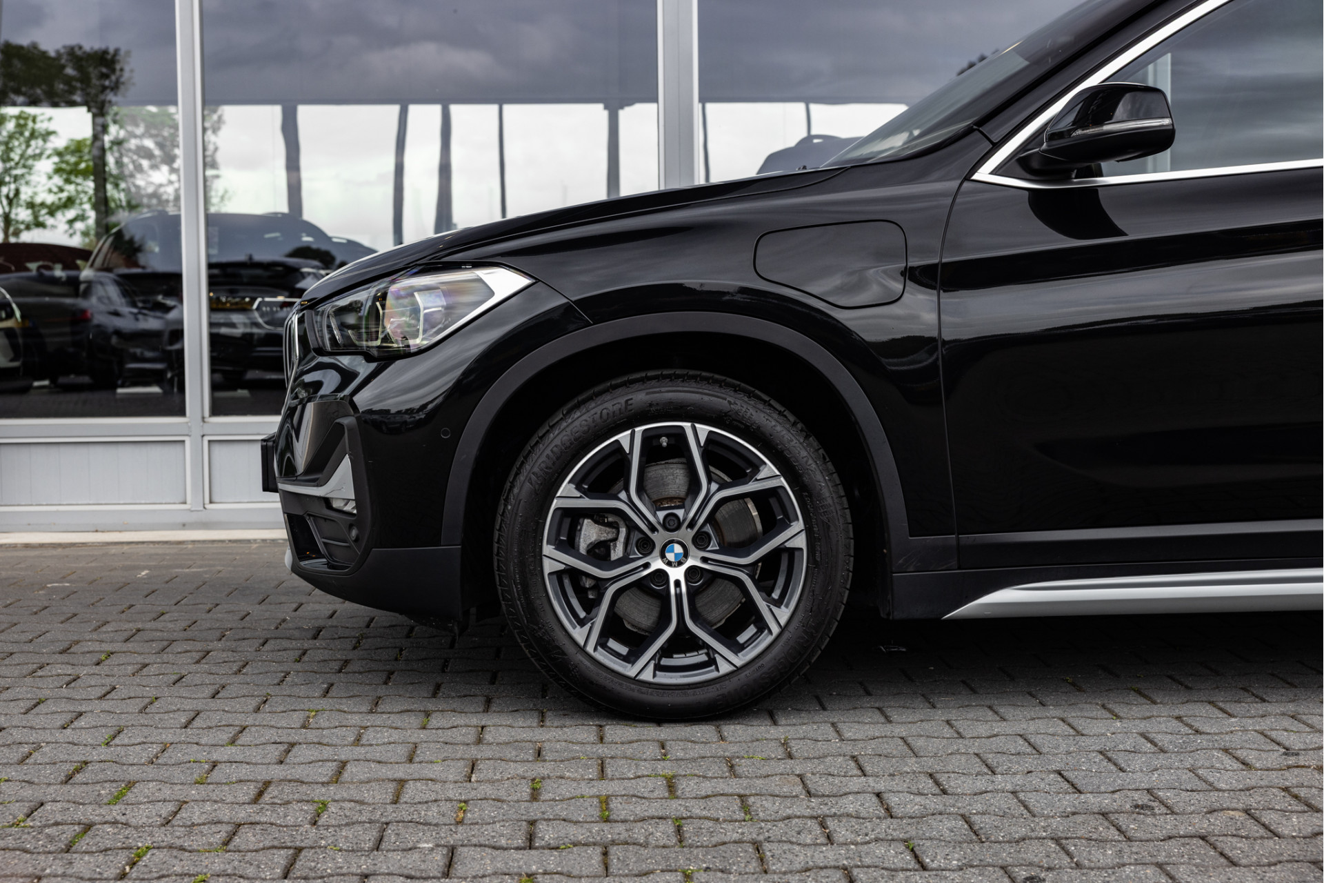 Foto van BMW X1 Xdrive25e