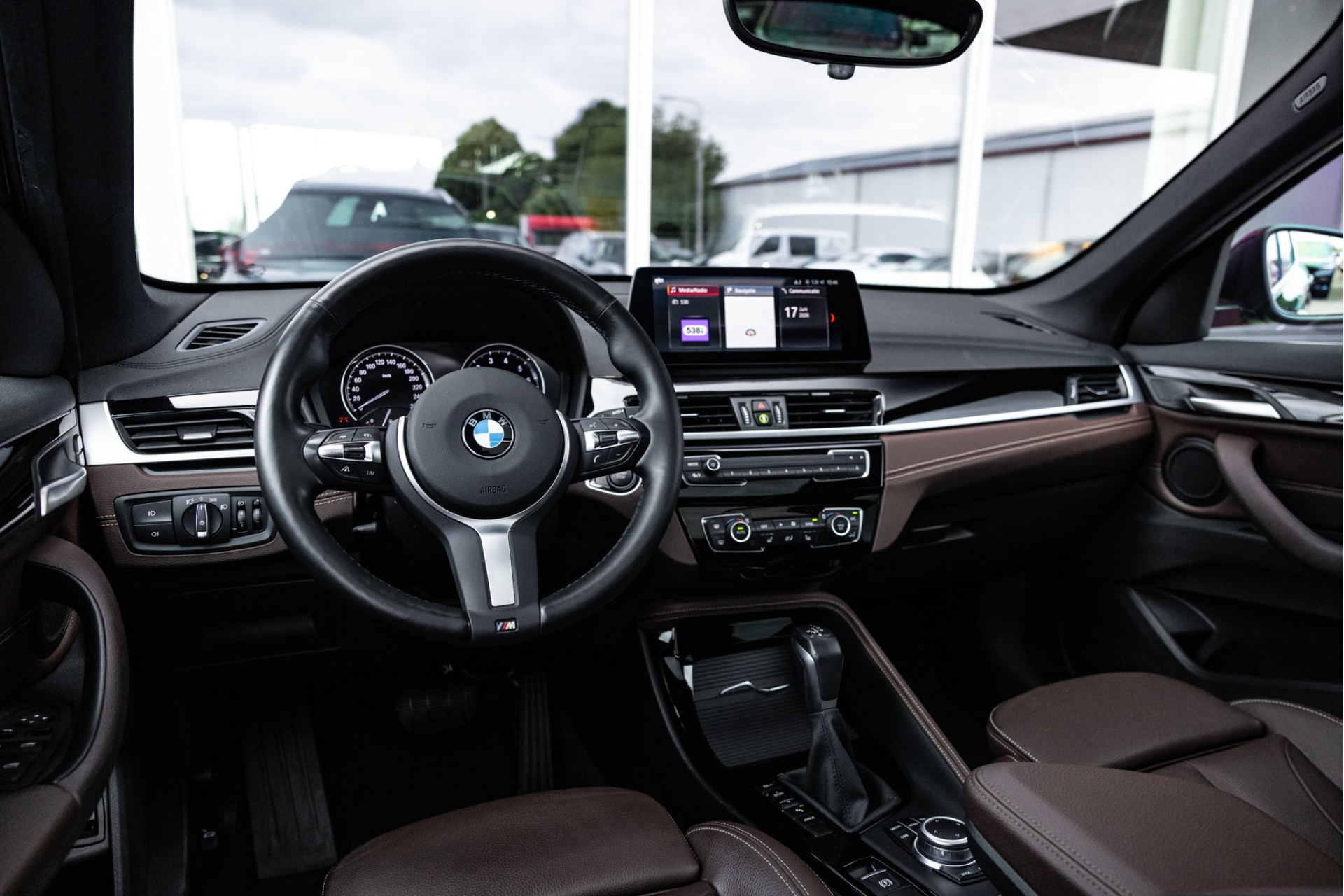 Foto van BMW X1 Xdrive25e