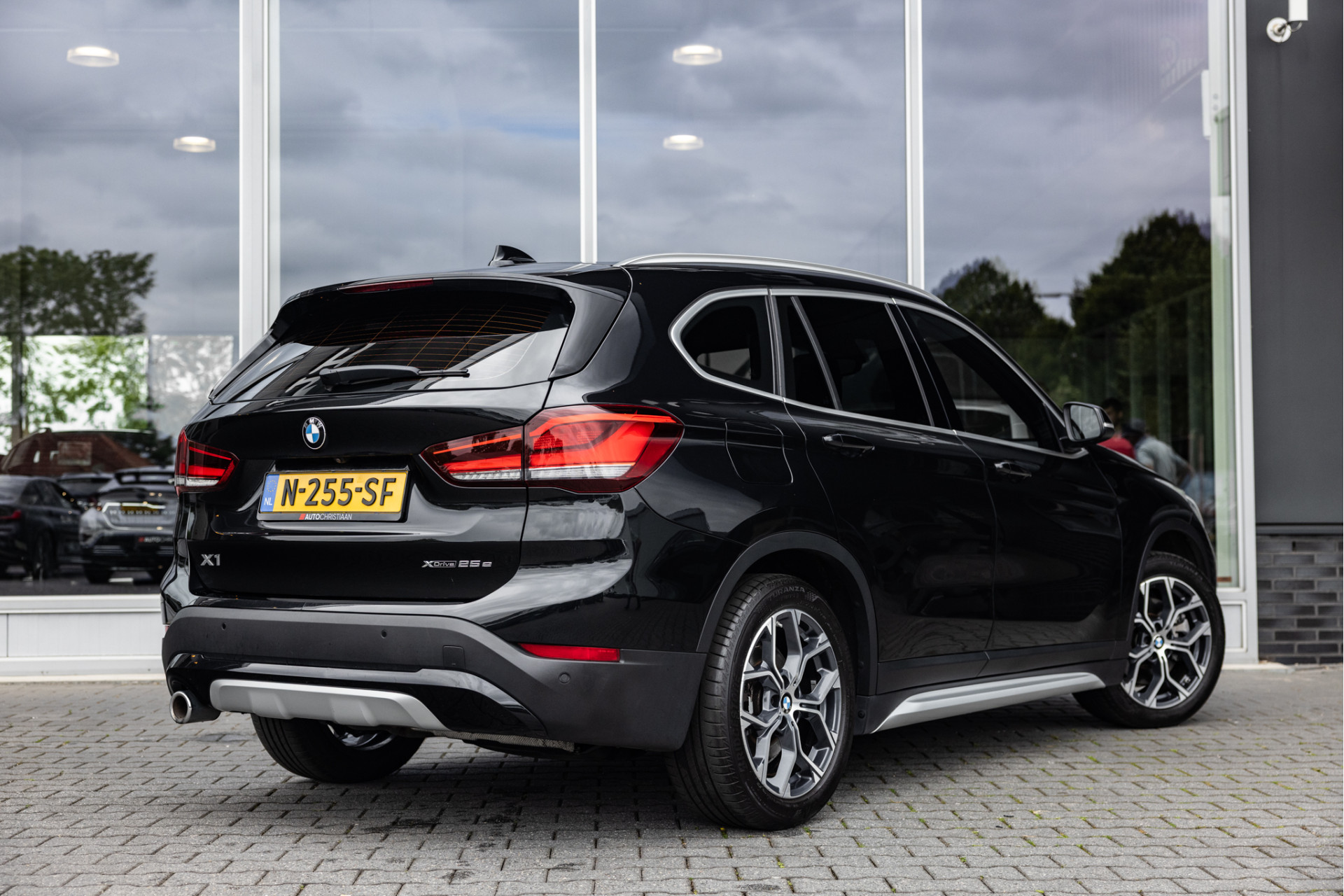 Foto van BMW X1 Xdrive25e