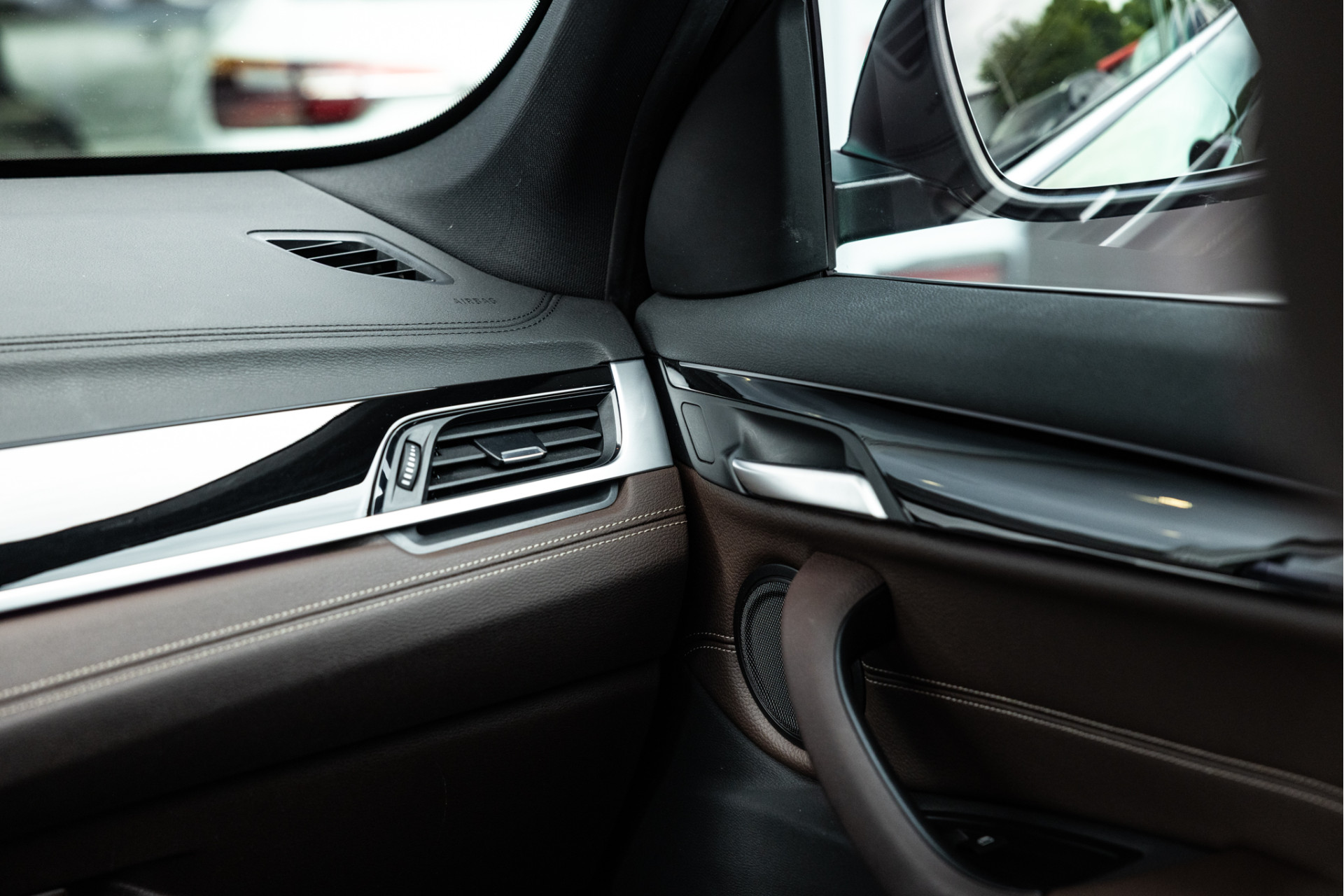 Foto van BMW X1 Xdrive25e