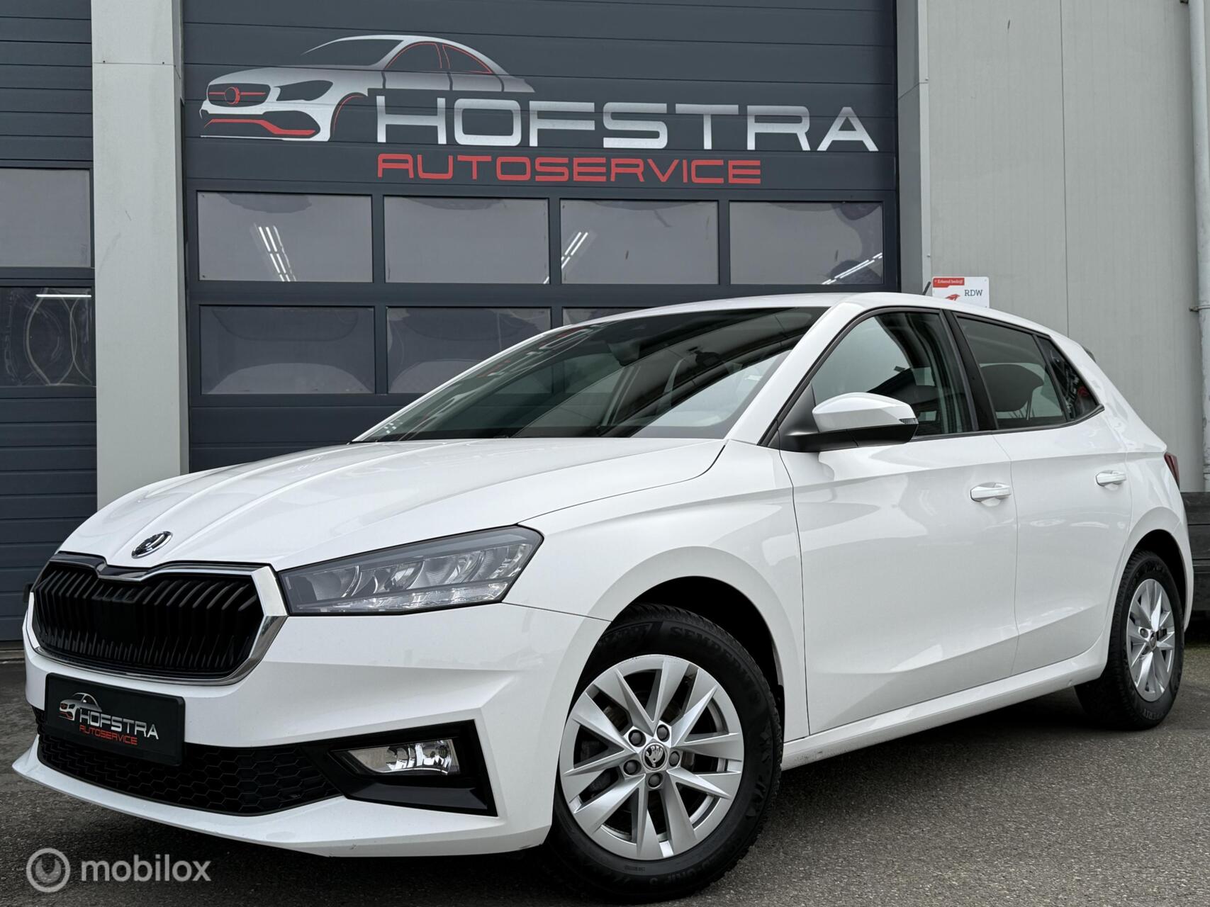 Skoda Fabia Skoda Fabia 1.0 TSI Business Edition Full-Led CarPlay NW-Type 2022 - voorkant