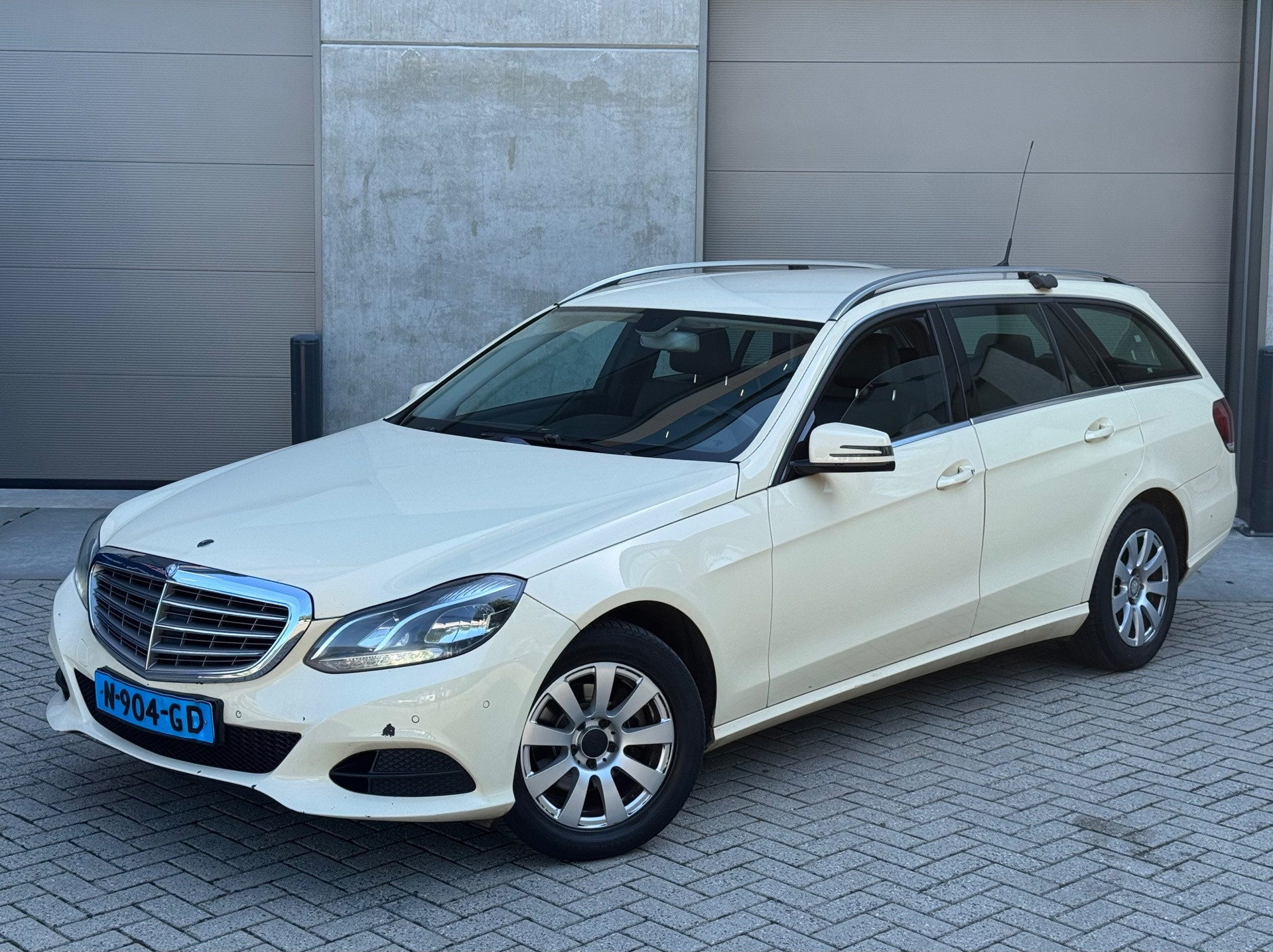 Mercedes-Benz E 220 Bluetec 220 BlueTEC Avantgarde 2015 AUT 2015 - voorkant