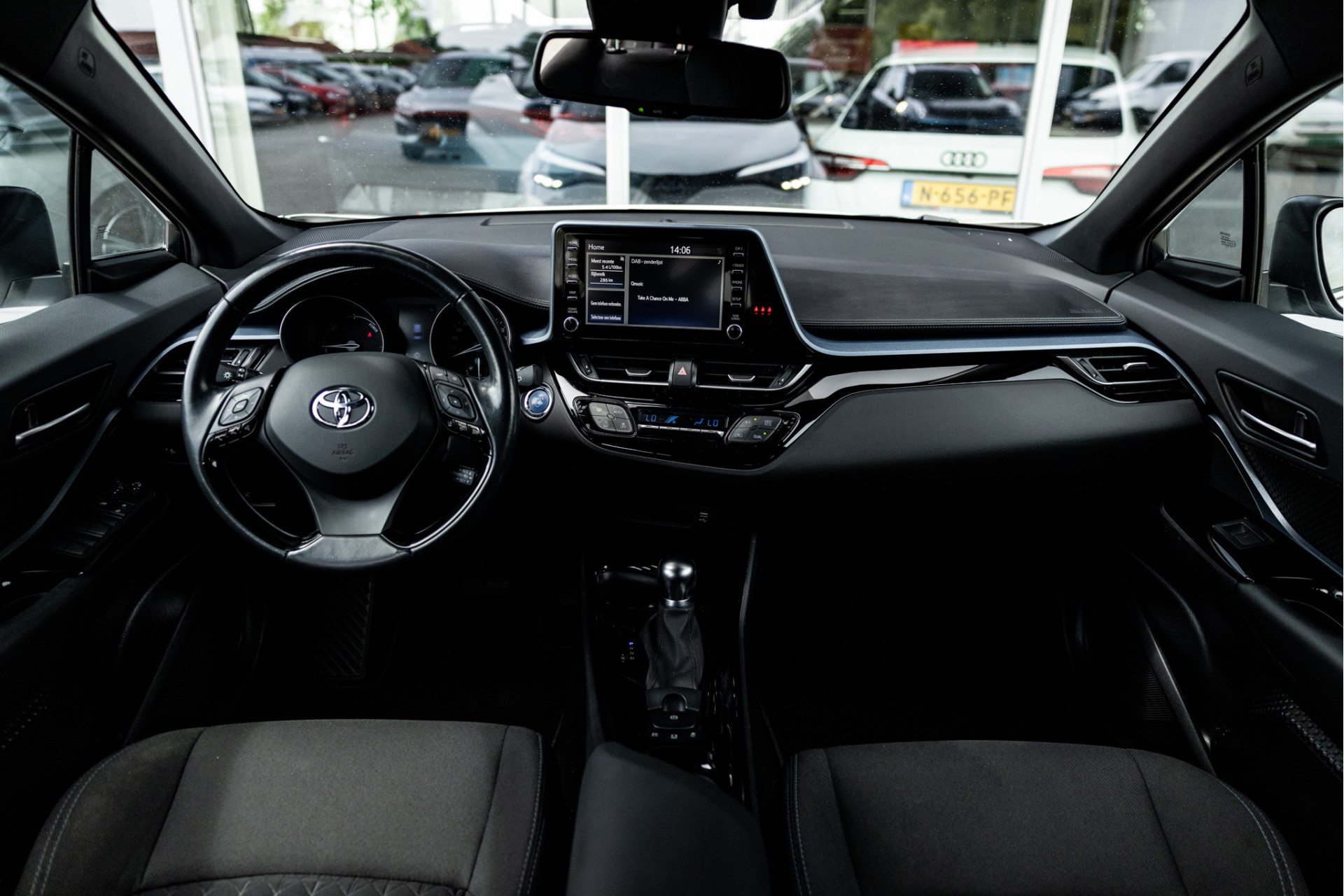 Foto van Toyota Toyota C-hr