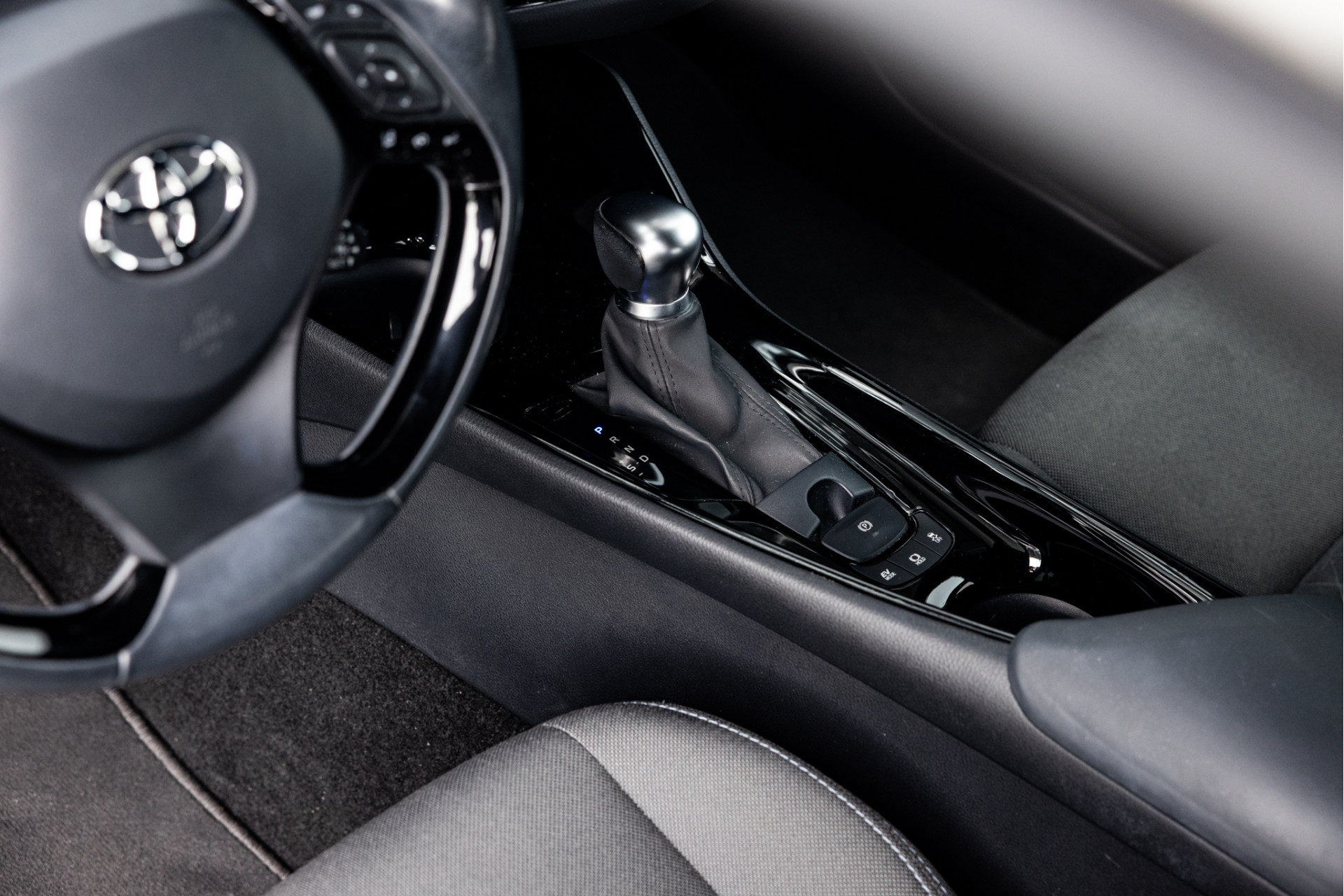 Foto van Toyota Toyota C-hr