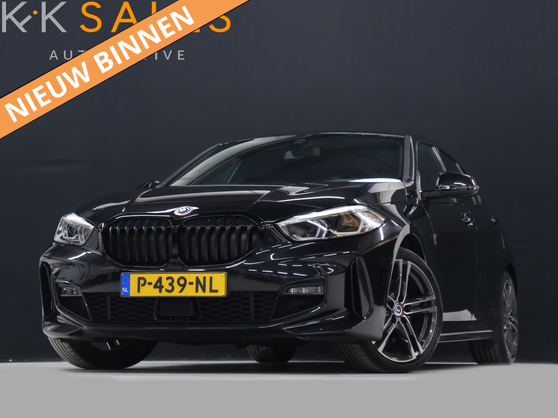 BMW 118i 118i Business Edition 2022 - voorkant