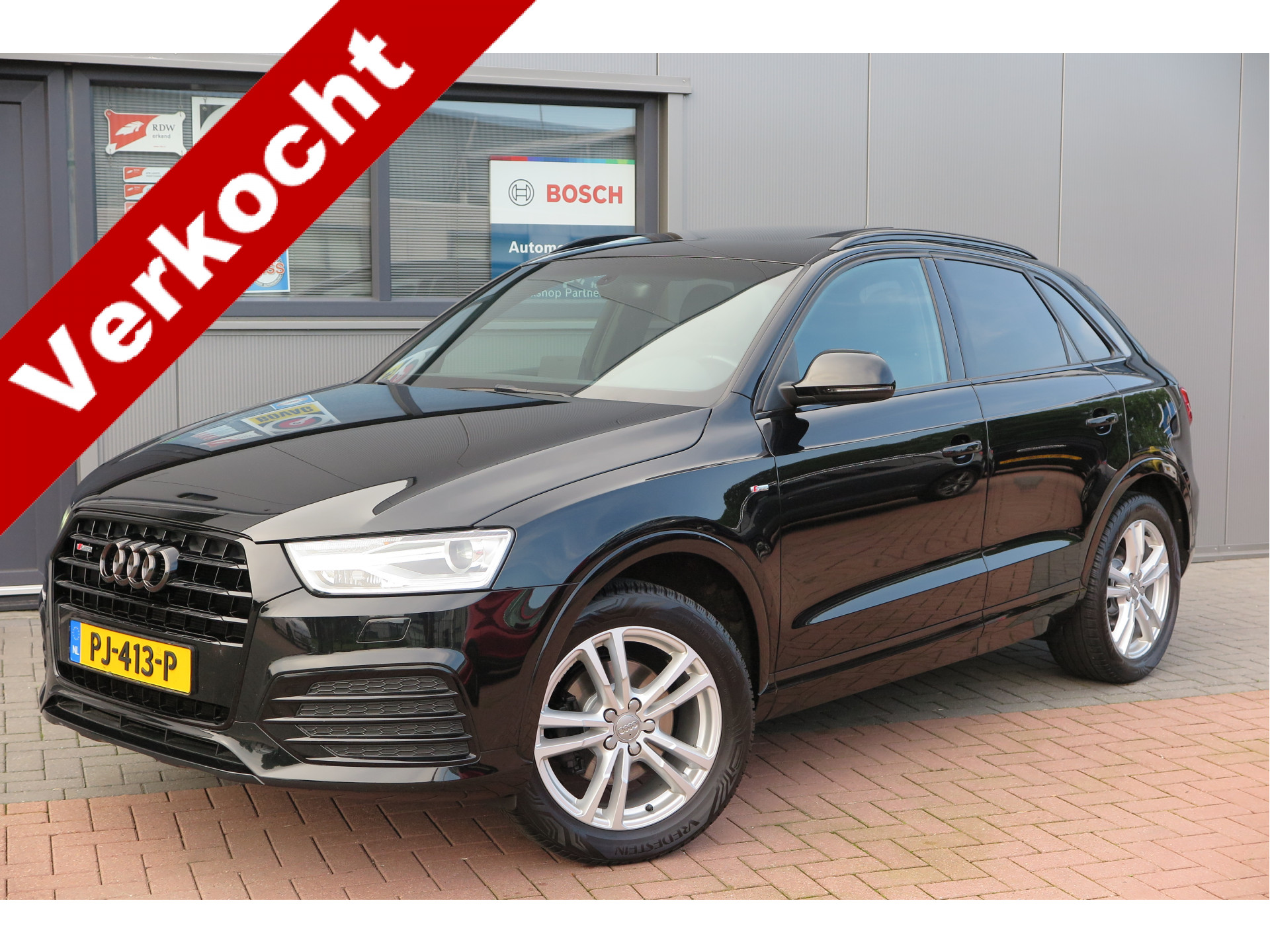 Audi Q3 1.4 TFSI 150pk CoD S-Tronic 2x S-Line, Pano ,Trekhaak ,Xenon, Navi, Stoelverwarming. 2017 - voorkant