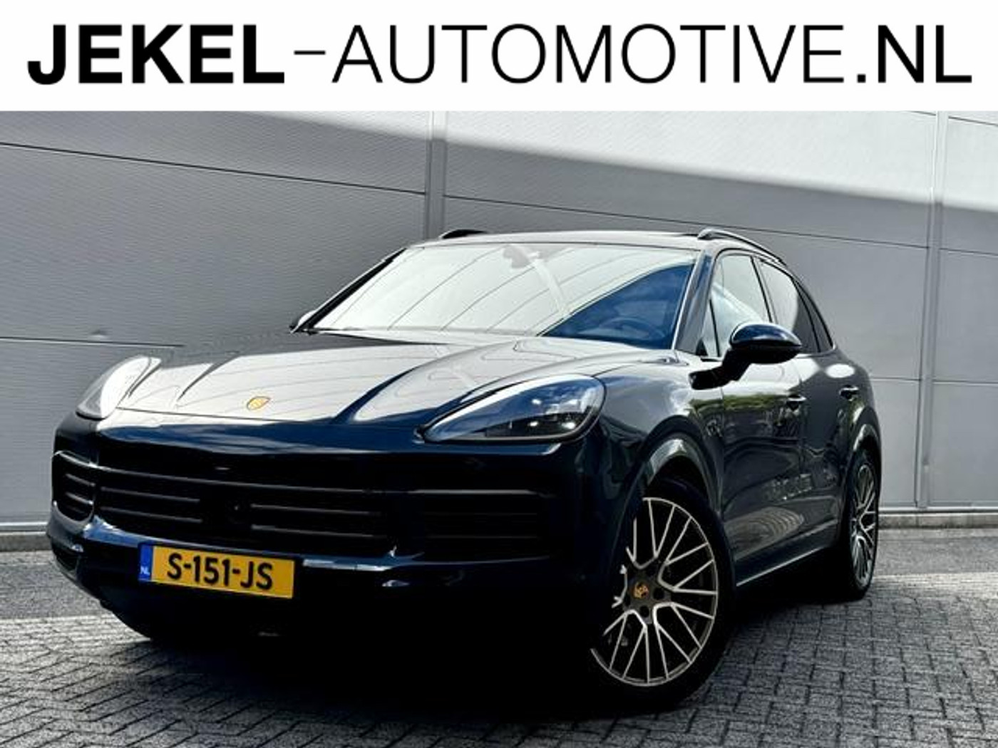 Foto van PORSCHE CAYENNE E-HYBRID