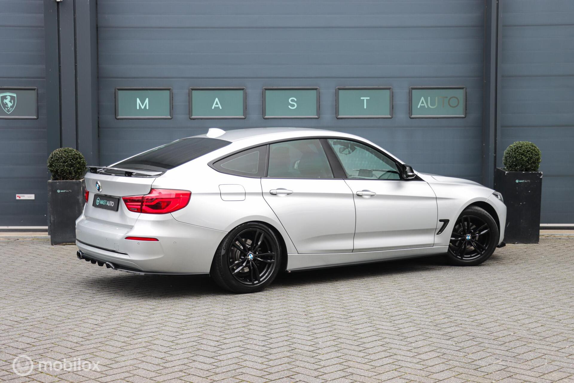 Foto van BMW 320i