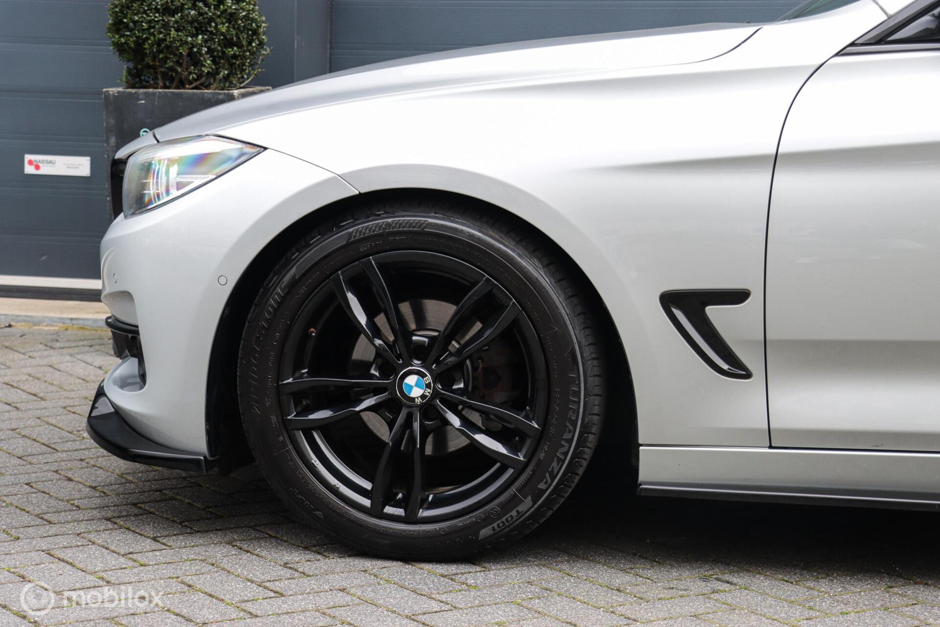 Foto van BMW 320i