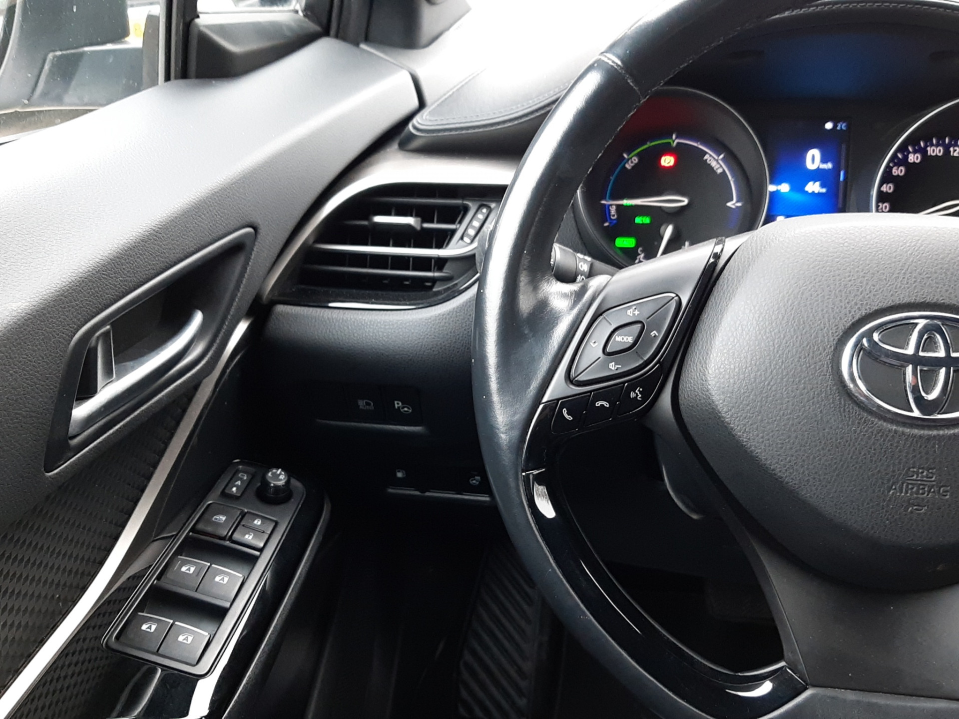 Foto van Toyota Toyota C-hr