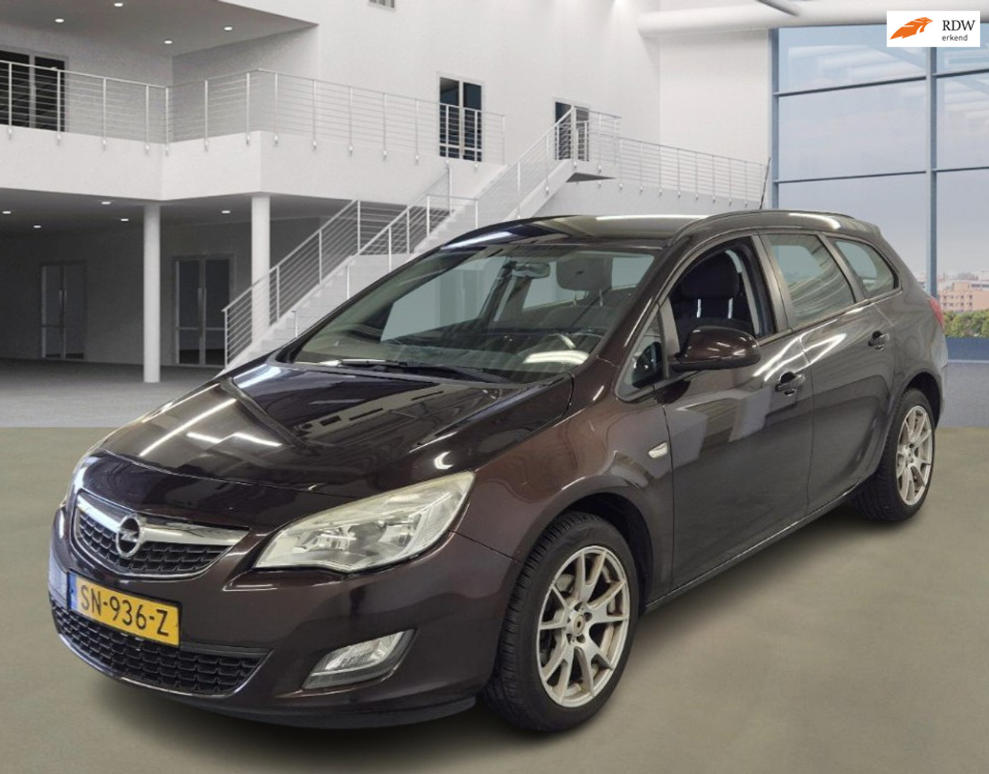 Opel Astra Sports Tourer 1.4 Turbo Selection PSENSOR CRUISE 2 X SLEUTELS 2012 - voorkant