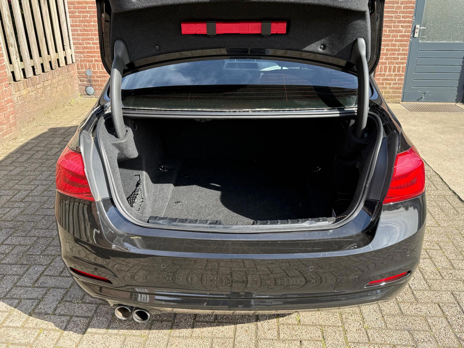 Foto van BMW 320i