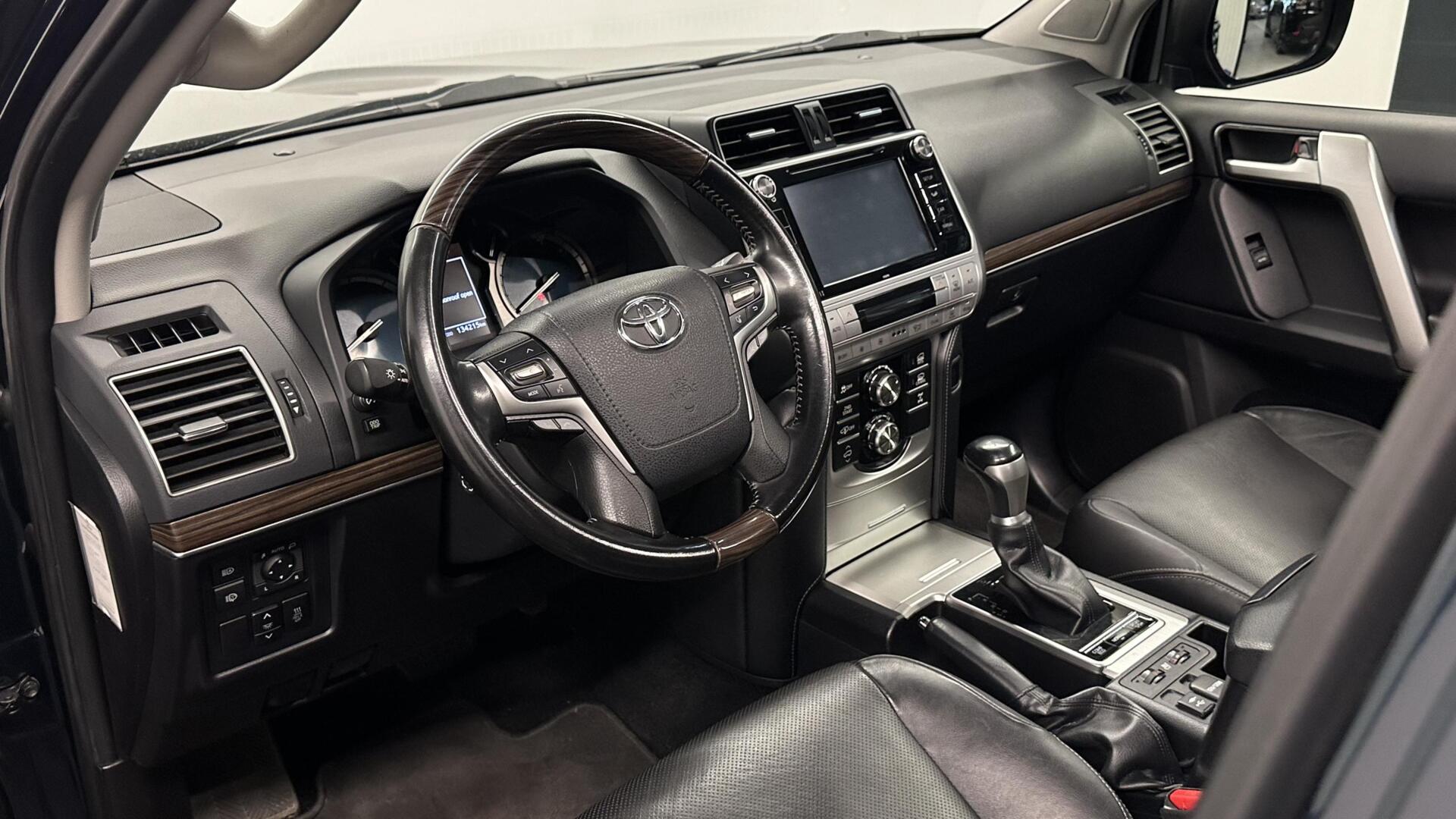 Foto van Toyota Toyota Land Cruiser (150 Series)
