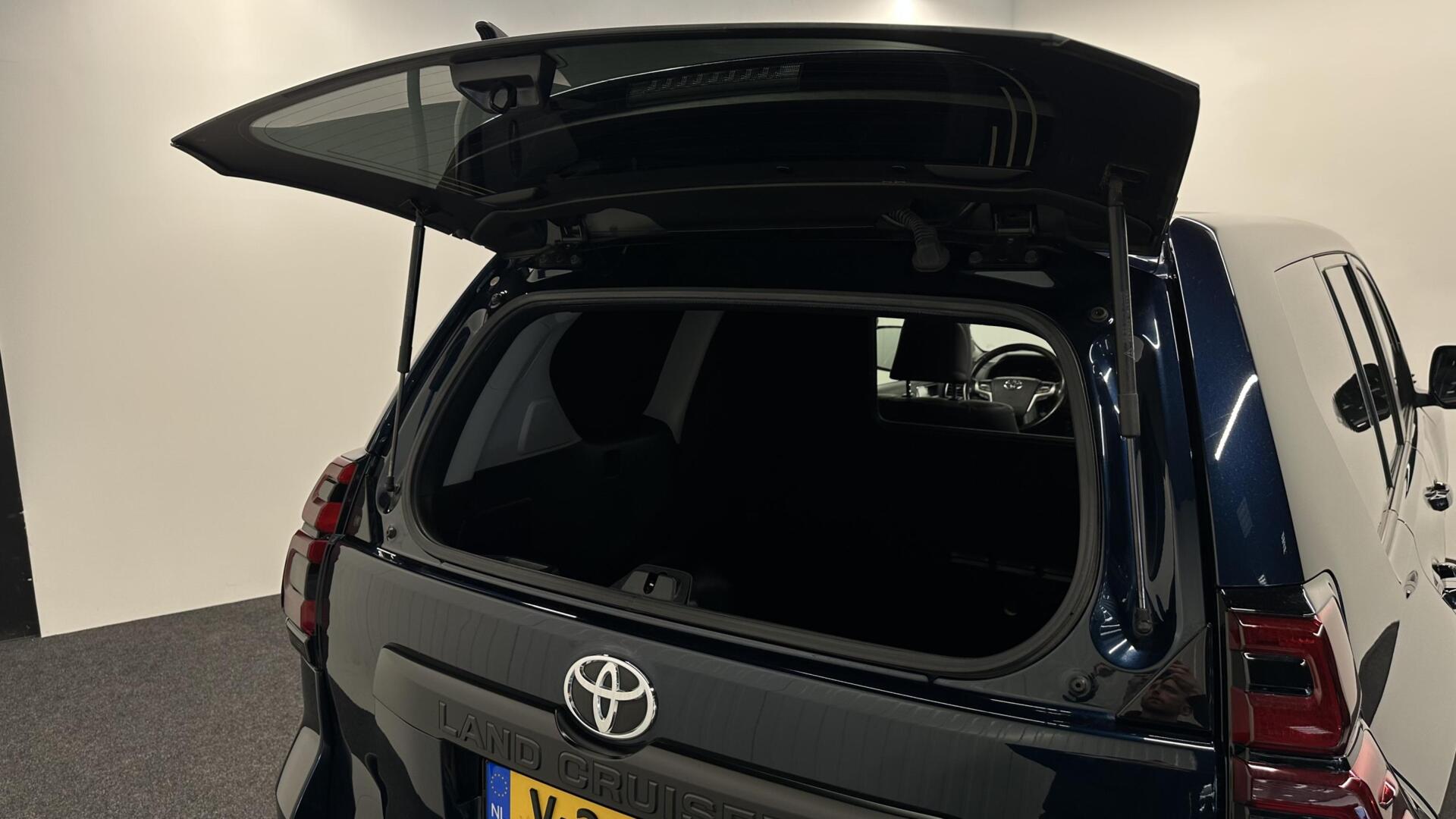 Foto van Toyota Toyota Land Cruiser (150 Series)