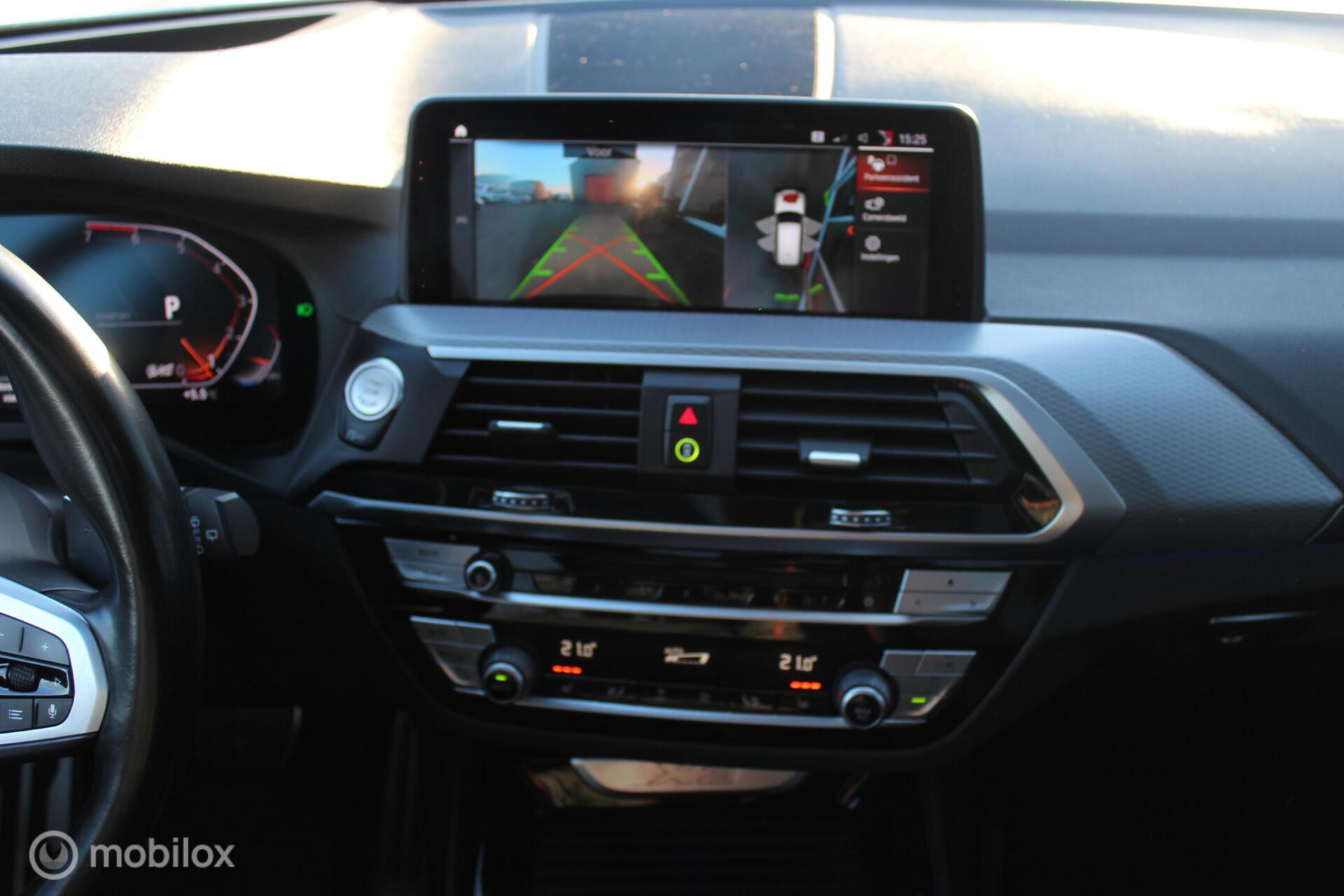 Foto van BMW X3 Xdrive30i