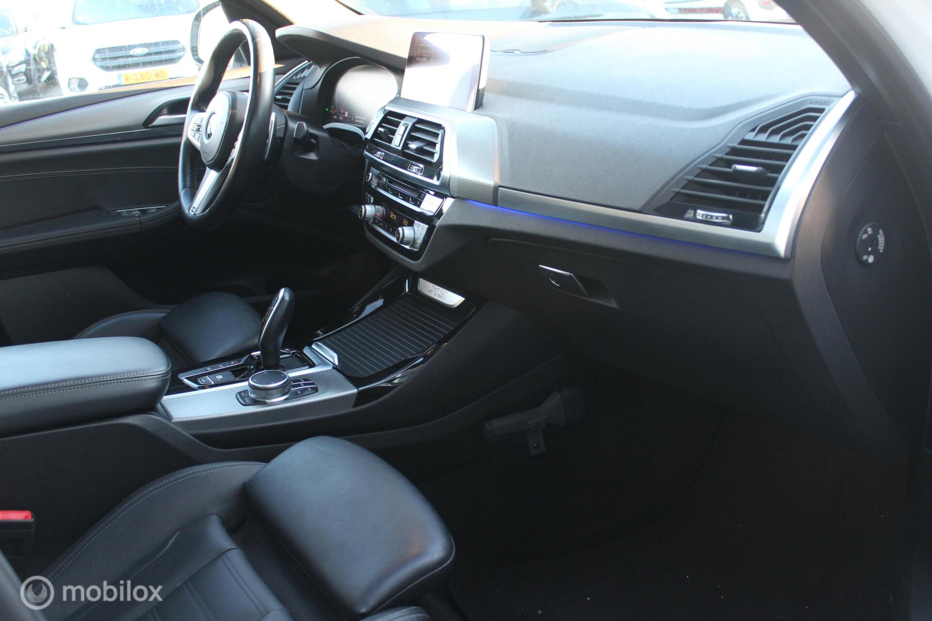 Foto van BMW X3 Xdrive30i