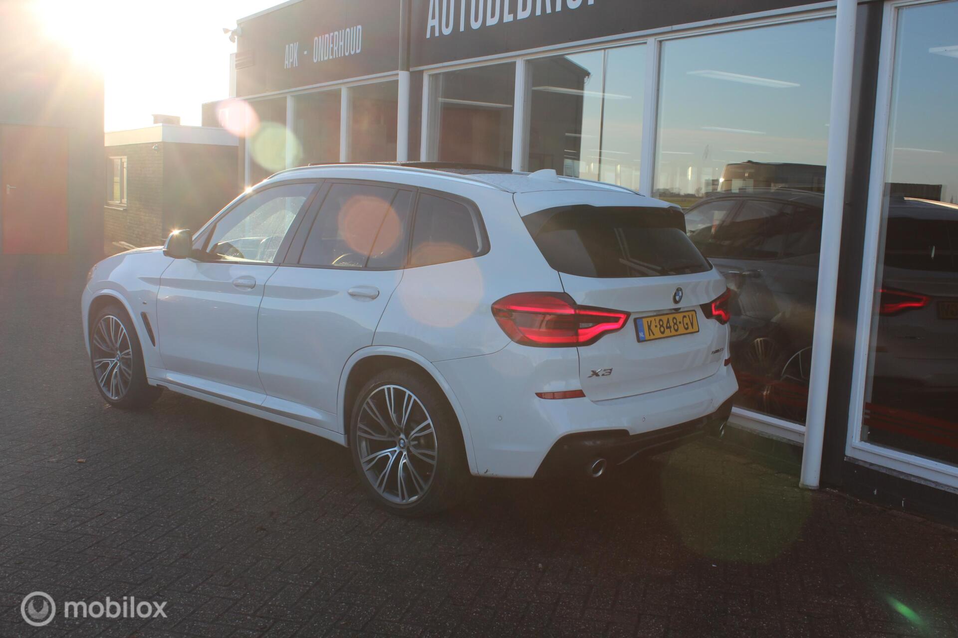 Foto van BMW X3 Xdrive30i