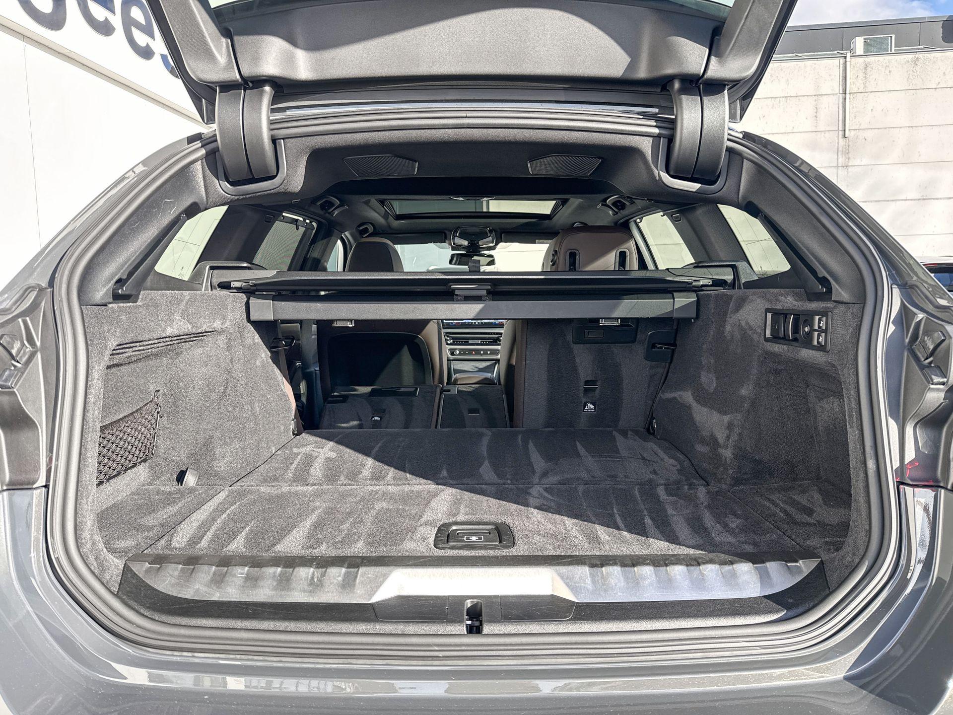 Foto van BMW 330e xDrive