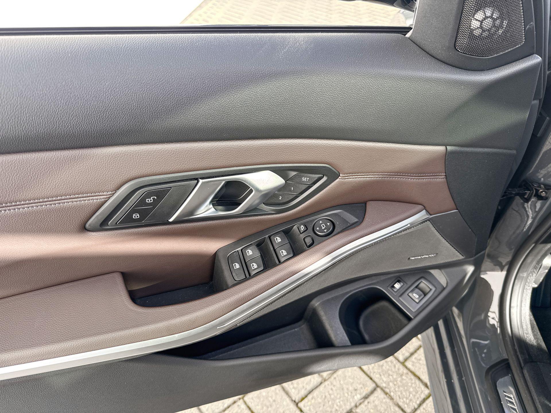 Foto van BMW 330e xDrive
