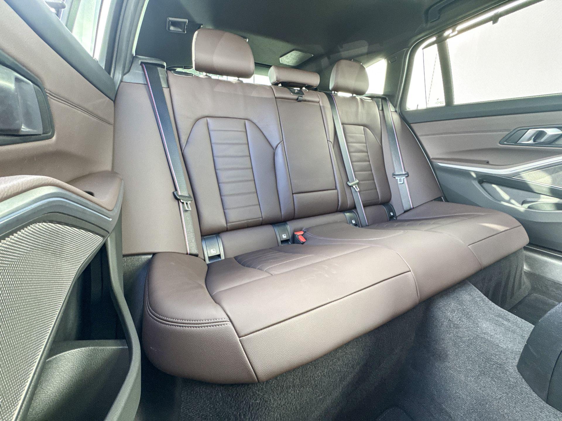 Foto van BMW 330e xDrive