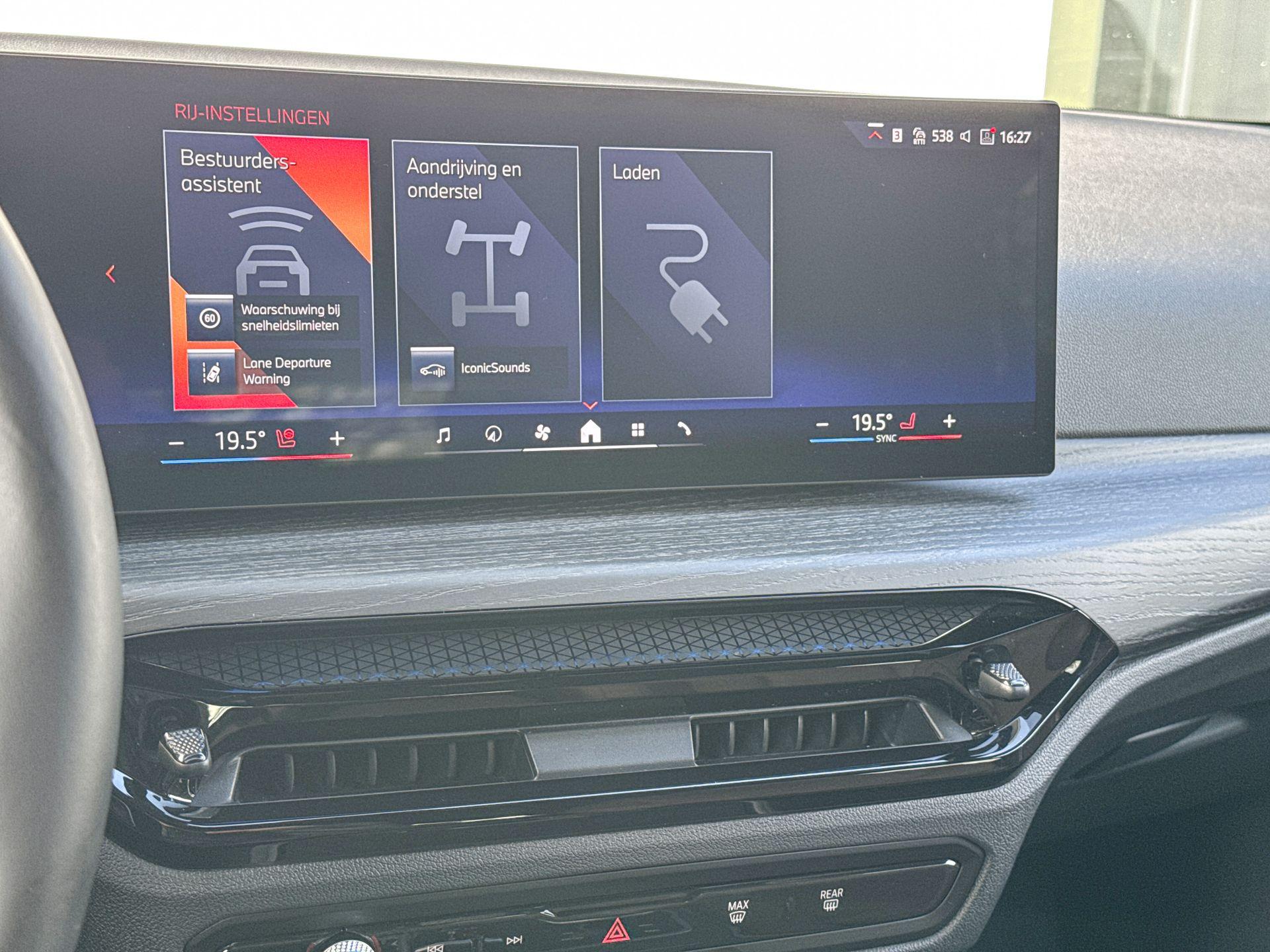 Foto van BMW 330e xDrive
