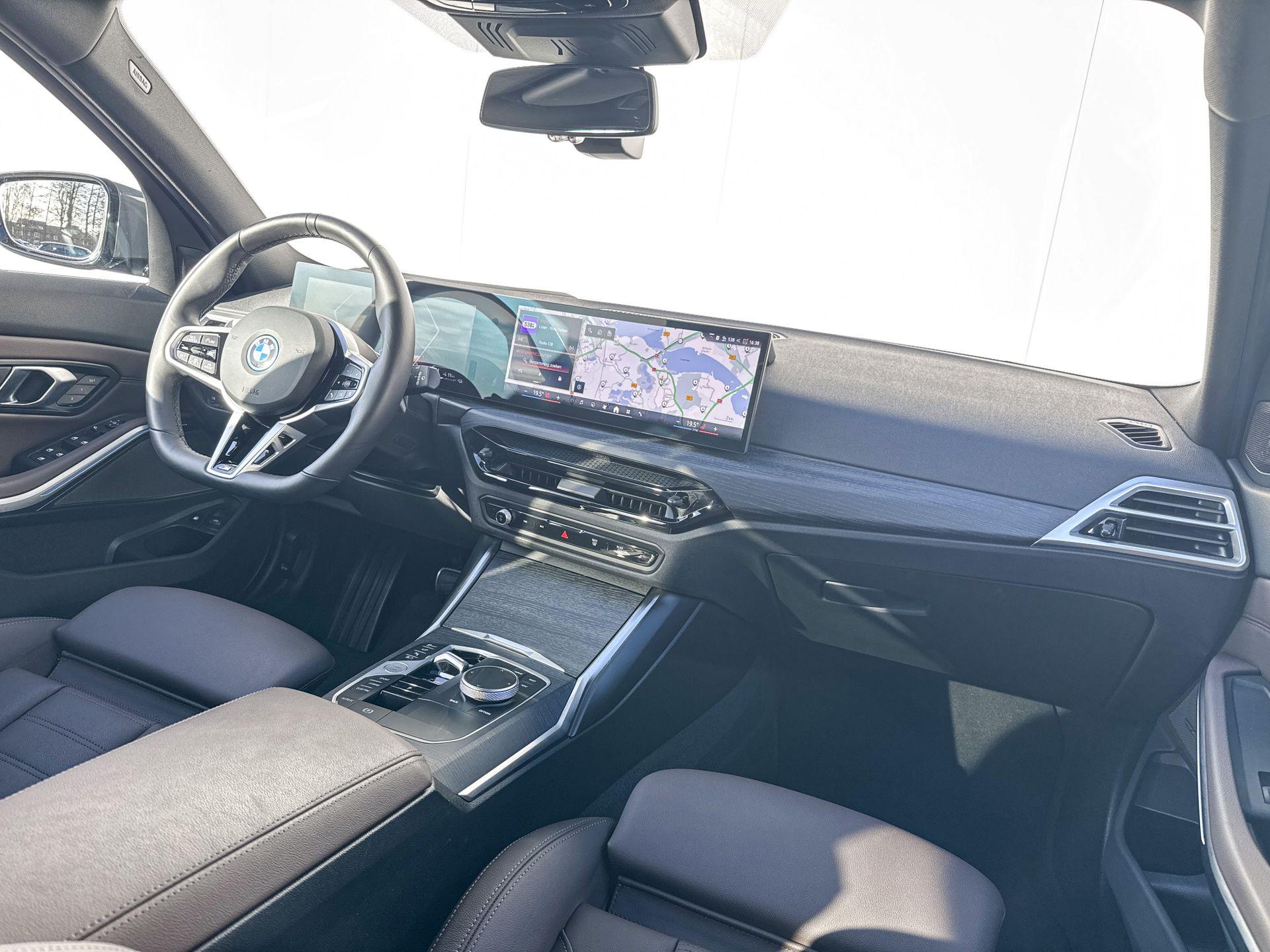 Foto van BMW 330e xDrive