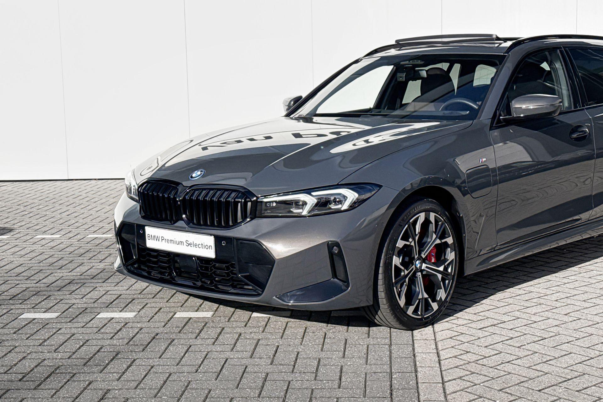 Foto van BMW 330e xDrive