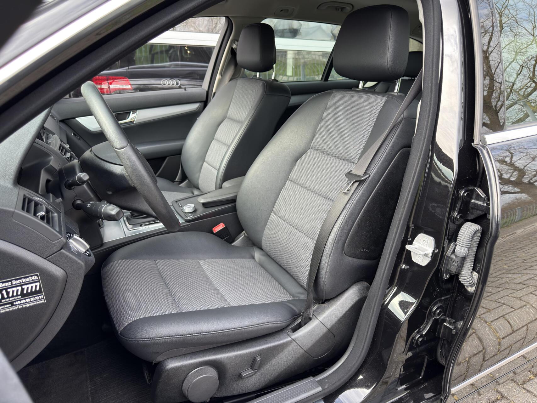 Foto van Mercedes-Benz C 280