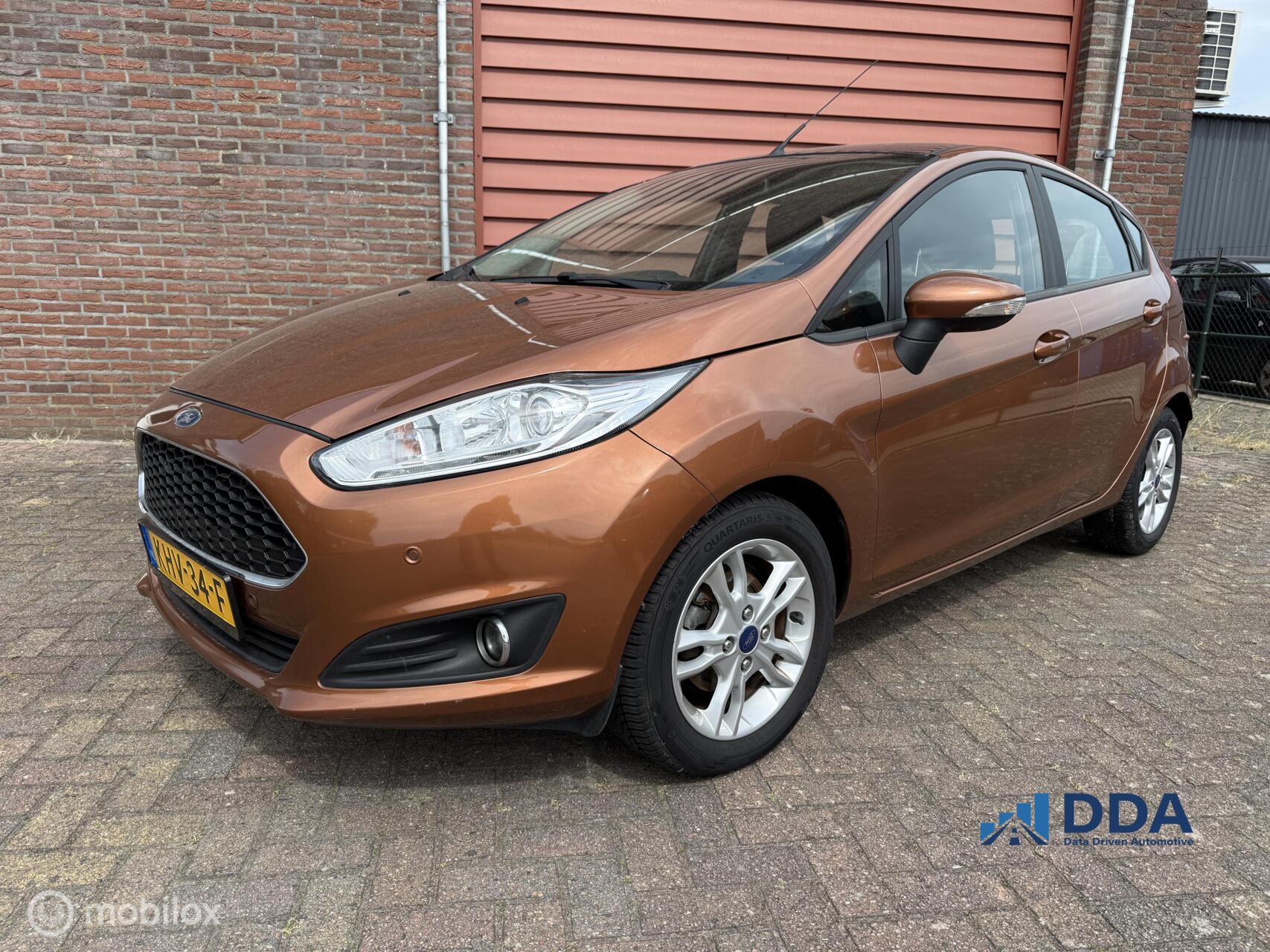 Ford Fiesta Eco - Automaat - Clima, Cruise, Stoelverwarming 2017 - voorkant