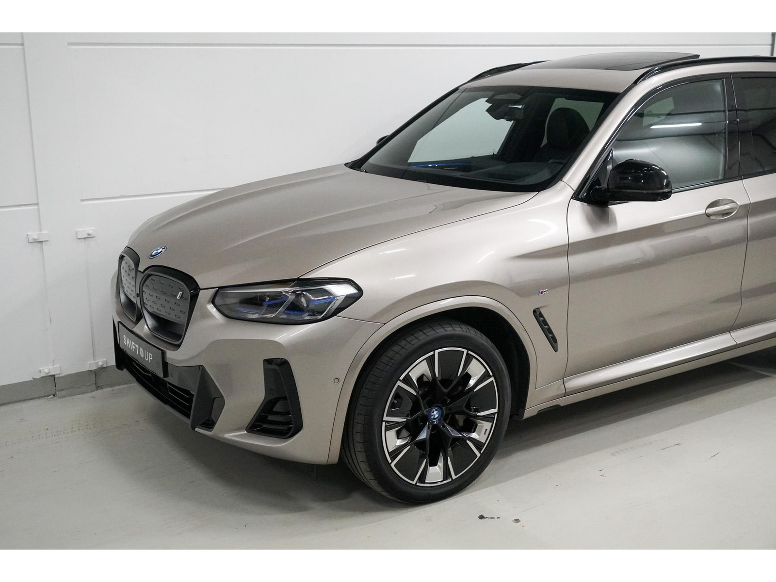 Foto van BMW Ix3