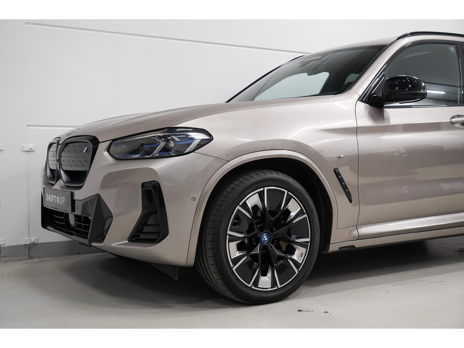 Foto van BMW Ix3