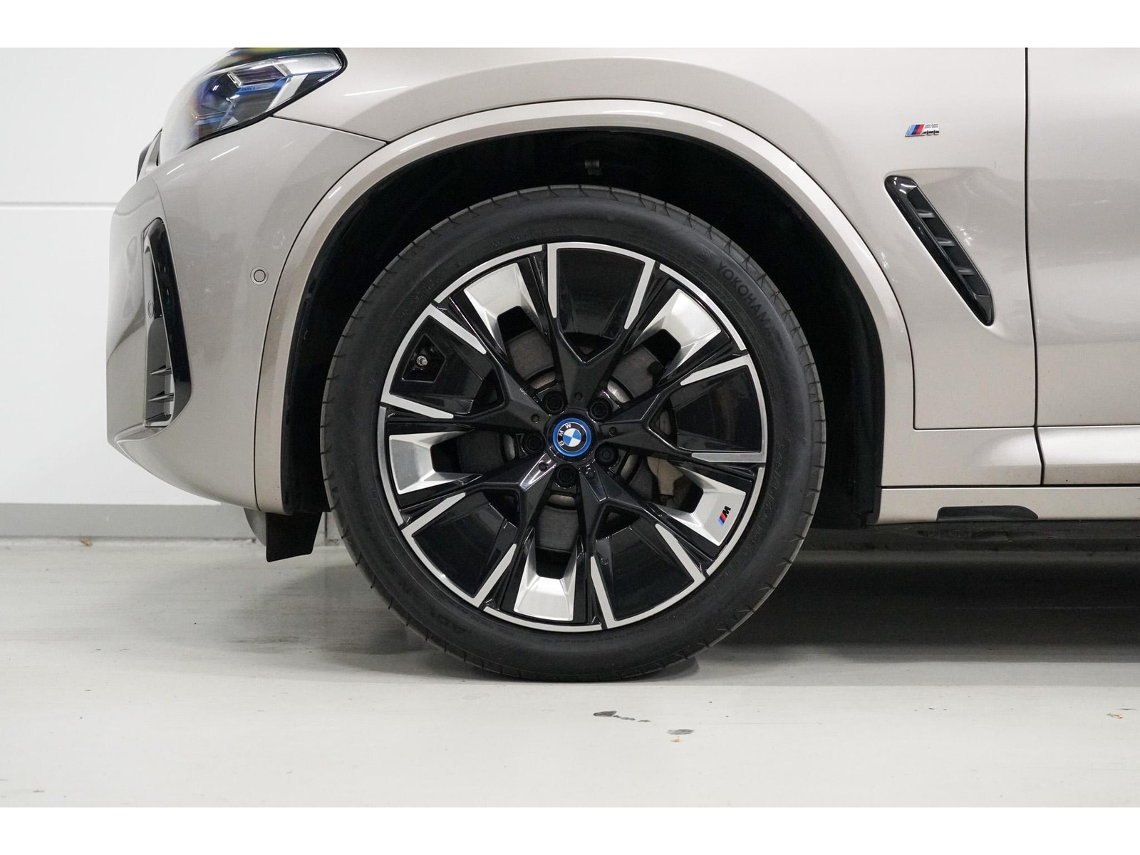 Foto van BMW Ix3