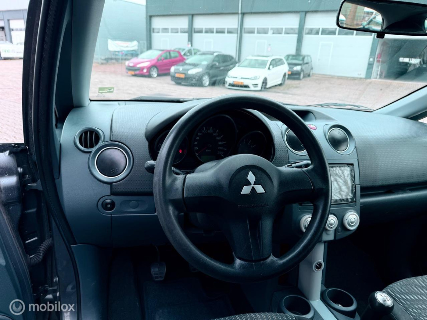 Foto van Mitsubishi Mitsubishi Colt