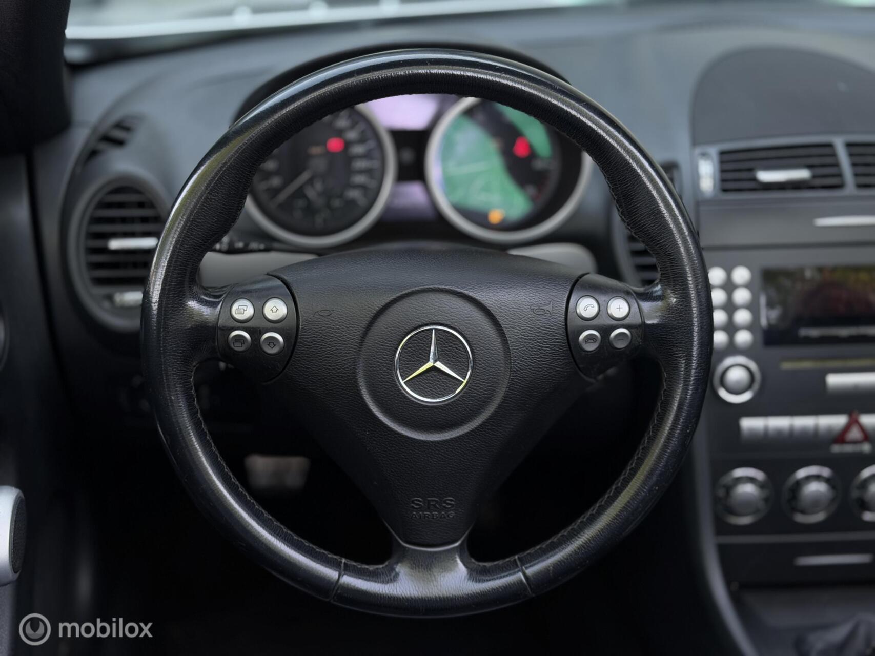 Foto van Mercedes-Benz SLK 200 Kompressor