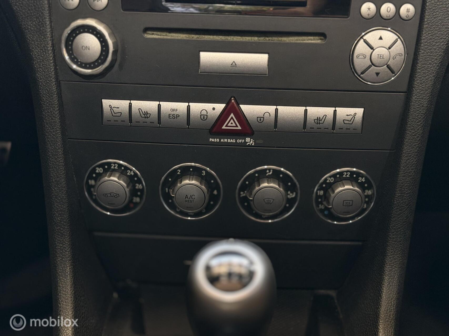 Foto van Mercedes-Benz SLK 200 Kompressor