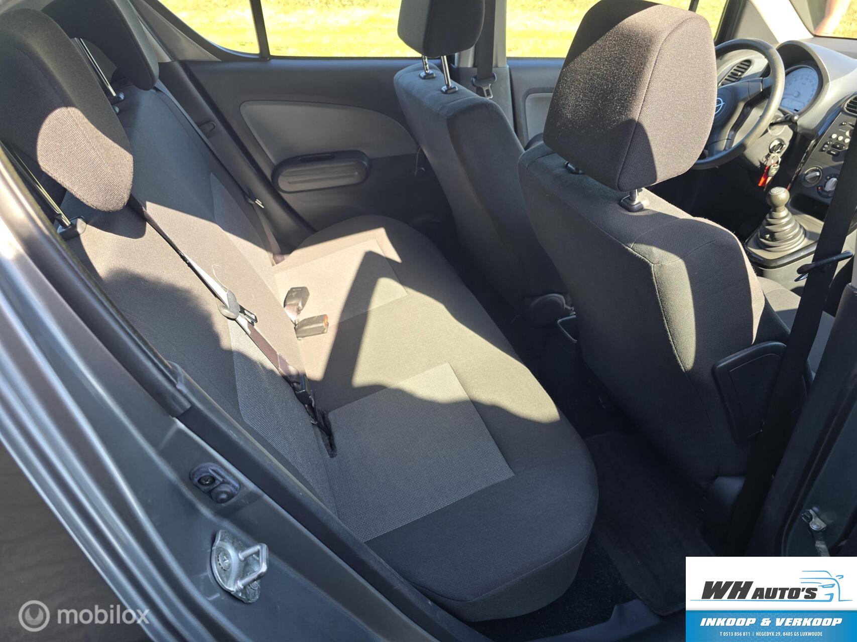Foto van Opel Agila