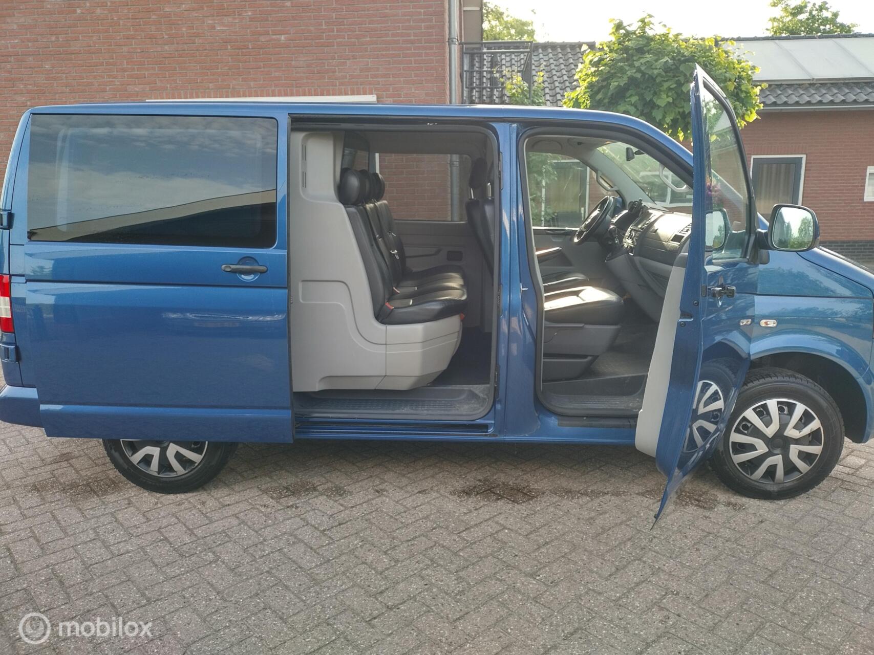 Volkswagen Transporter 2.0 TDI L1H1 2011 - voorkant
