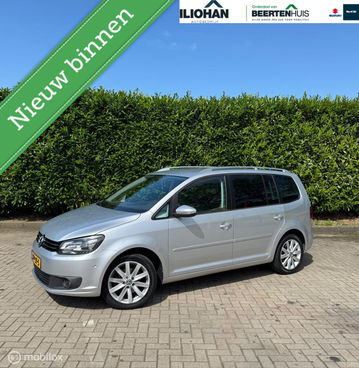 Volkswagen Touran 1.4 TSI Highline 2011 - voorkant