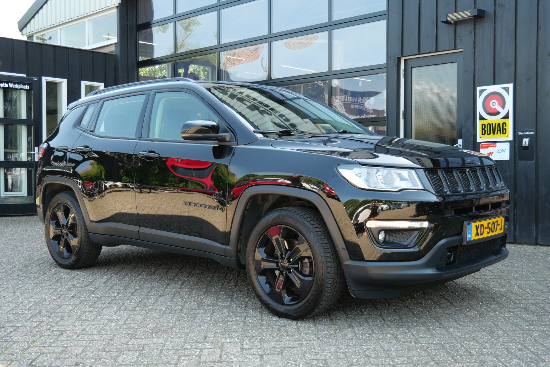 Jeep Compass 1.4 MultiAir Night Eagle 2018 - voorkant