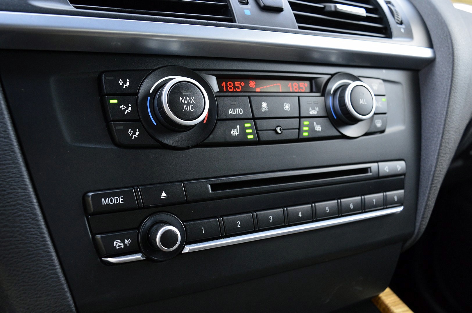 Foto van BMW X3 xDrive 28i