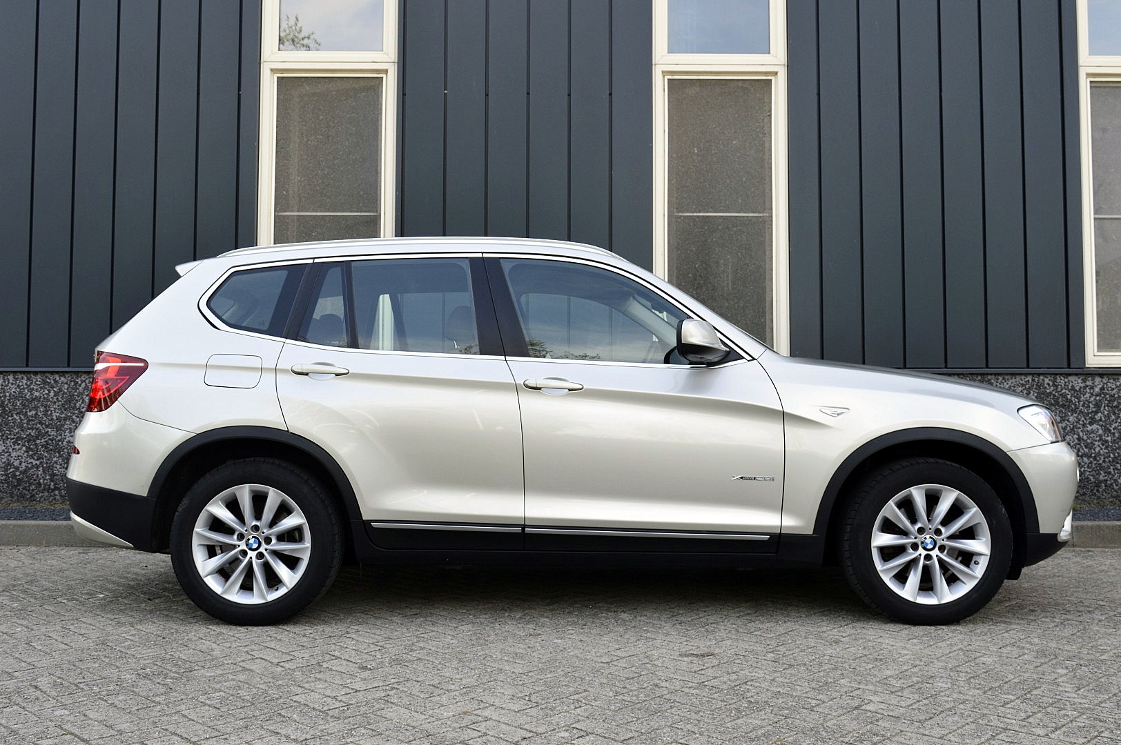 Foto van BMW X3 xDrive 28i