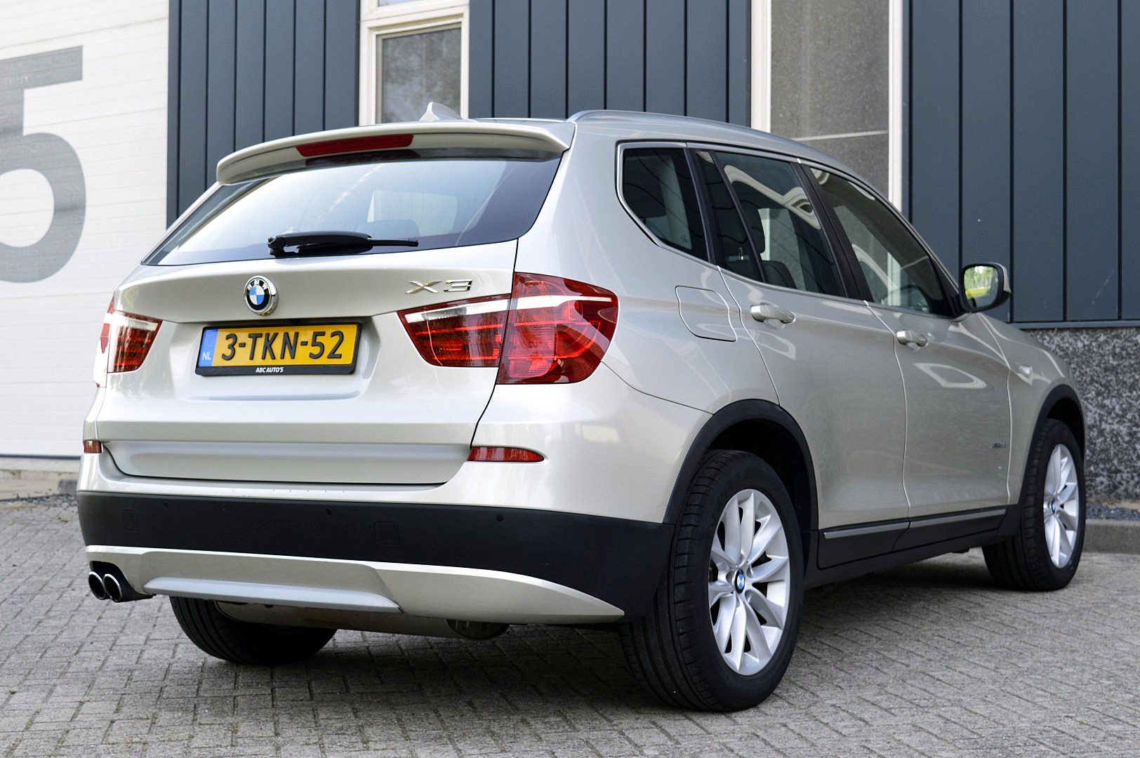 Foto van BMW X3 xDrive 28i