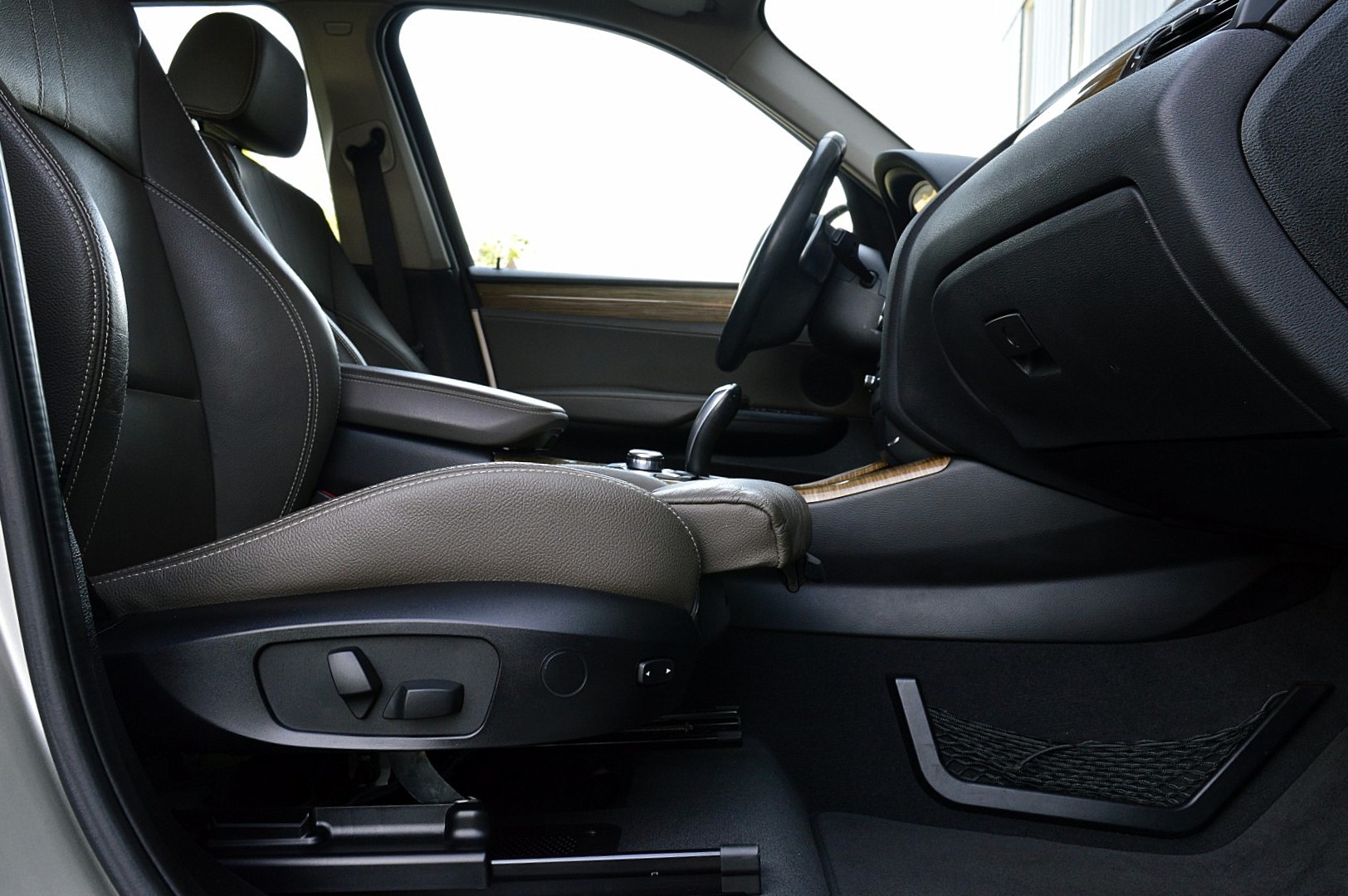 Foto van BMW X3 xDrive 28i