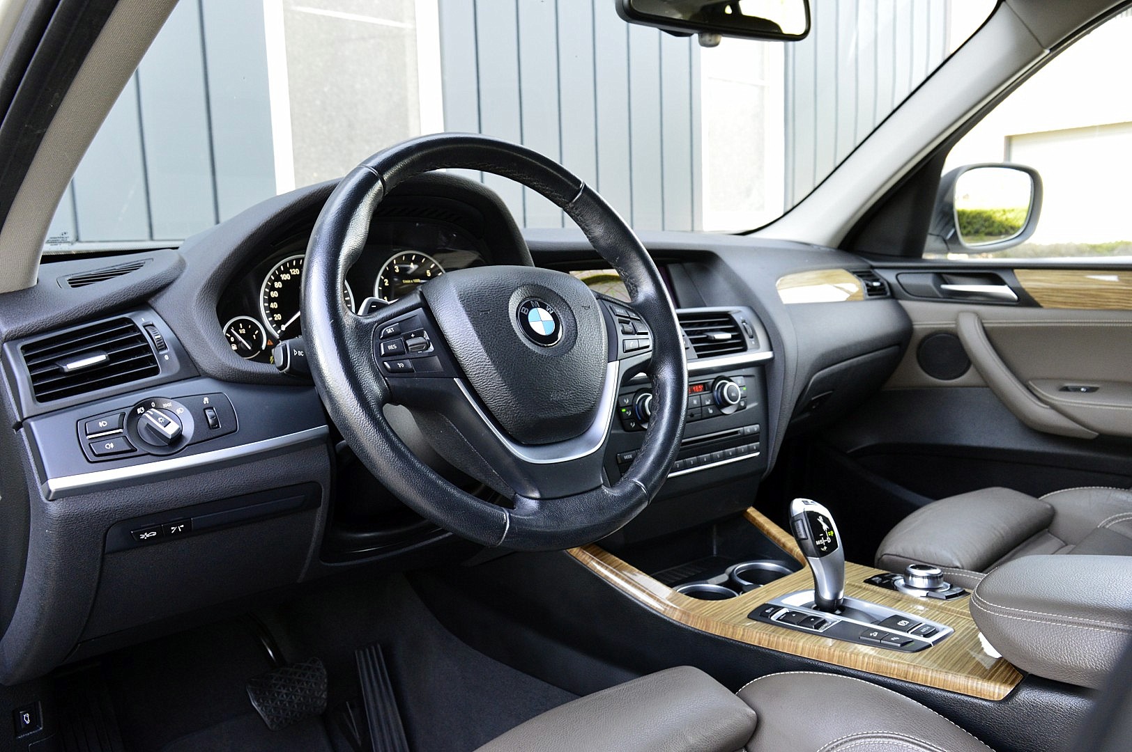 Foto van BMW X3 xDrive 28i