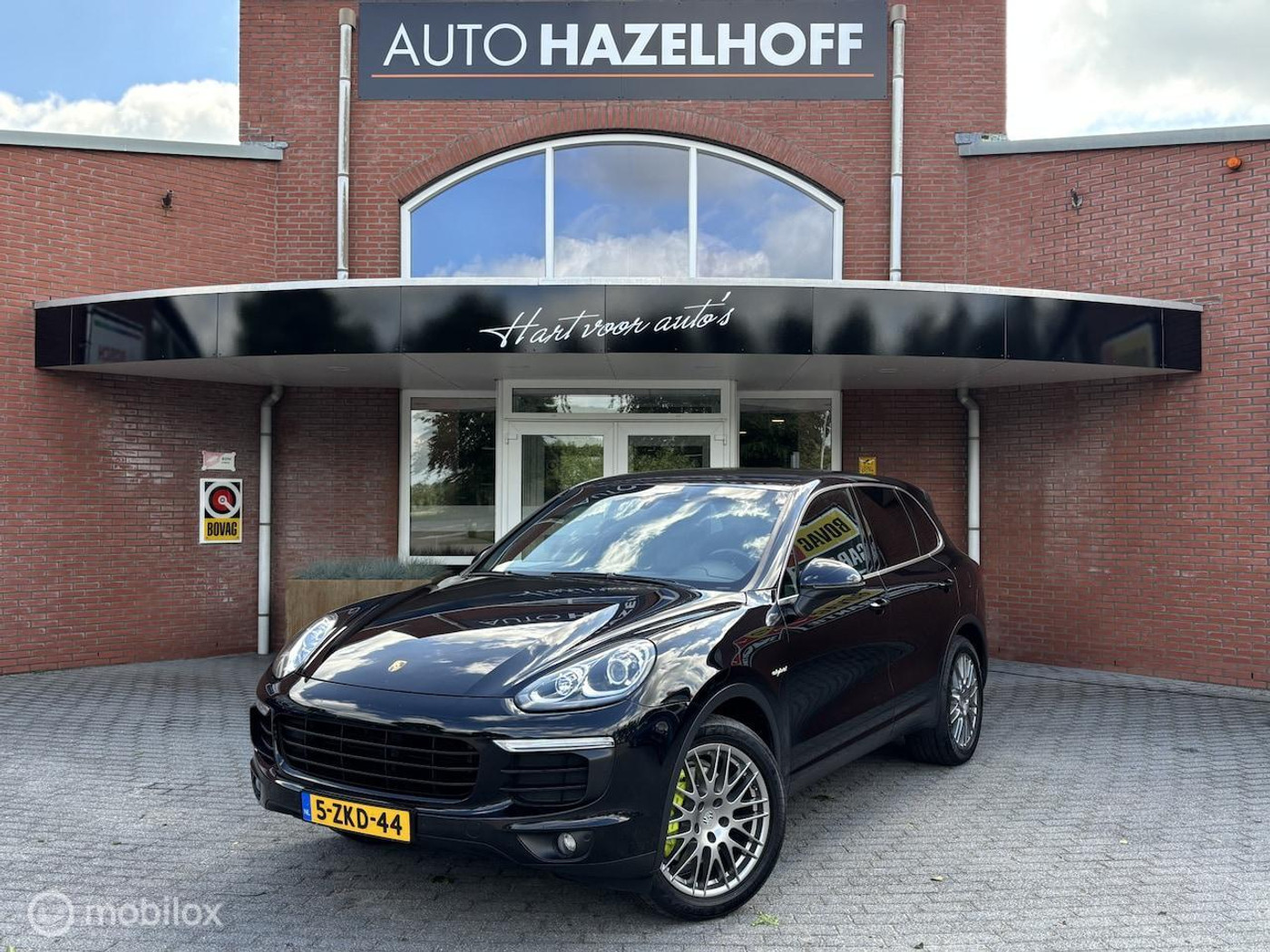 Foto van PORSCHE CAYENNE S E-HYBRID