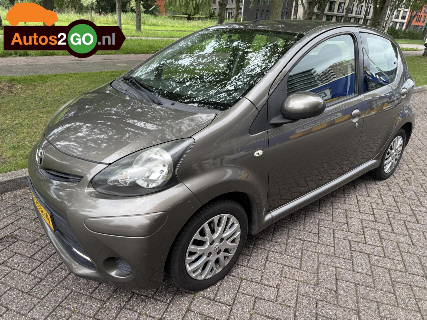 Toyota Toyota Aygo 1.0 VVT-i Aspiration 2012 - voorkant