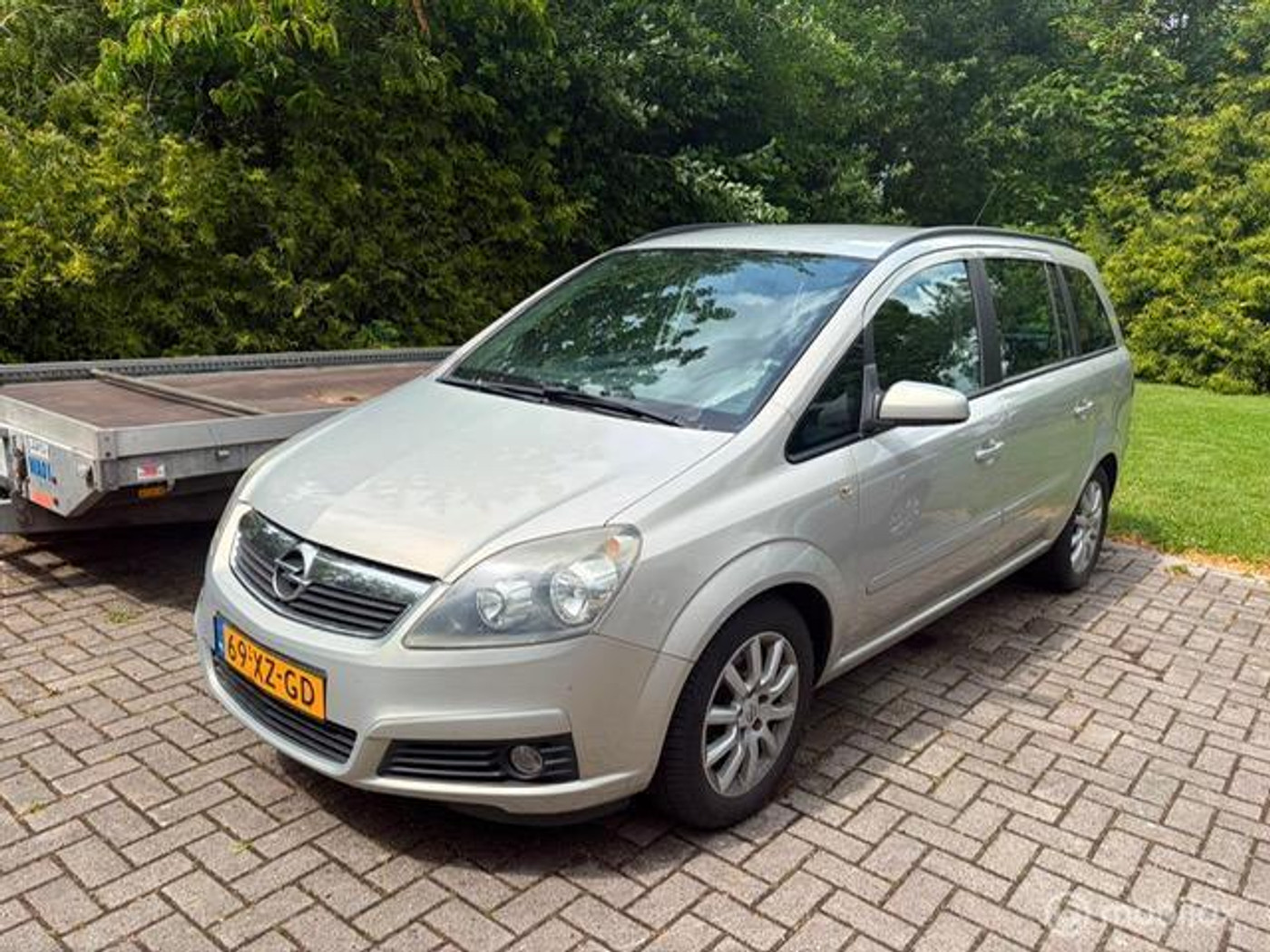 Opel Zafira 1.8 Executive 2007 - voorkant