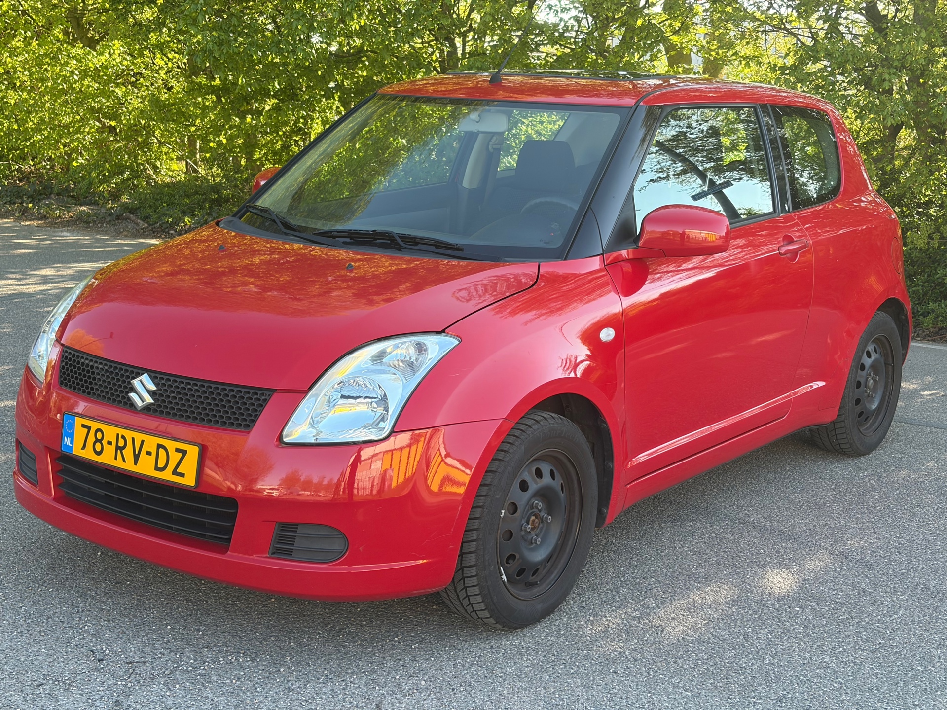 Foto van SUZUKI SWIFT