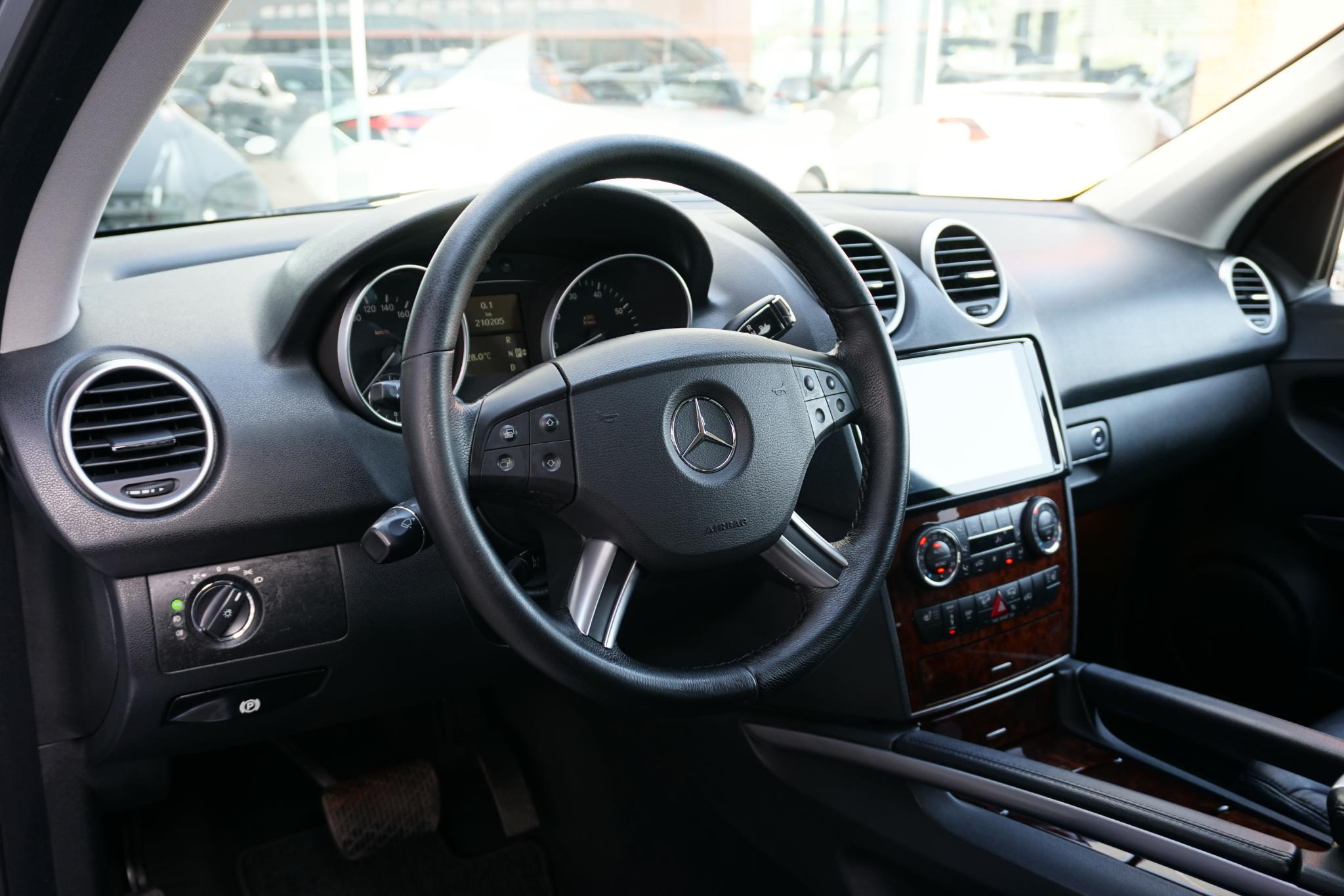 Foto van Mercedes-Benz ML 500